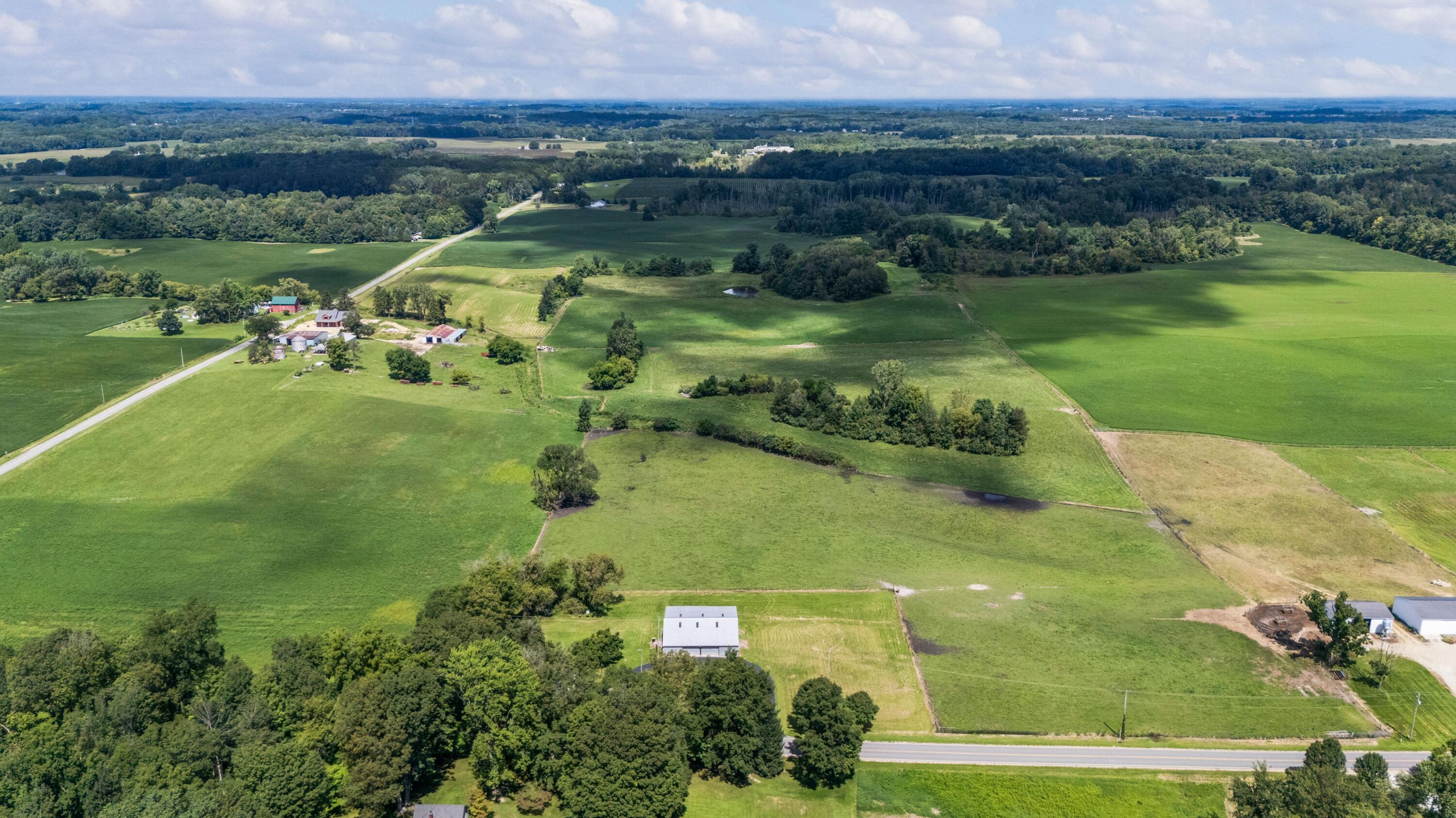 1815 E Glendora Road Buchanan MI 49107
