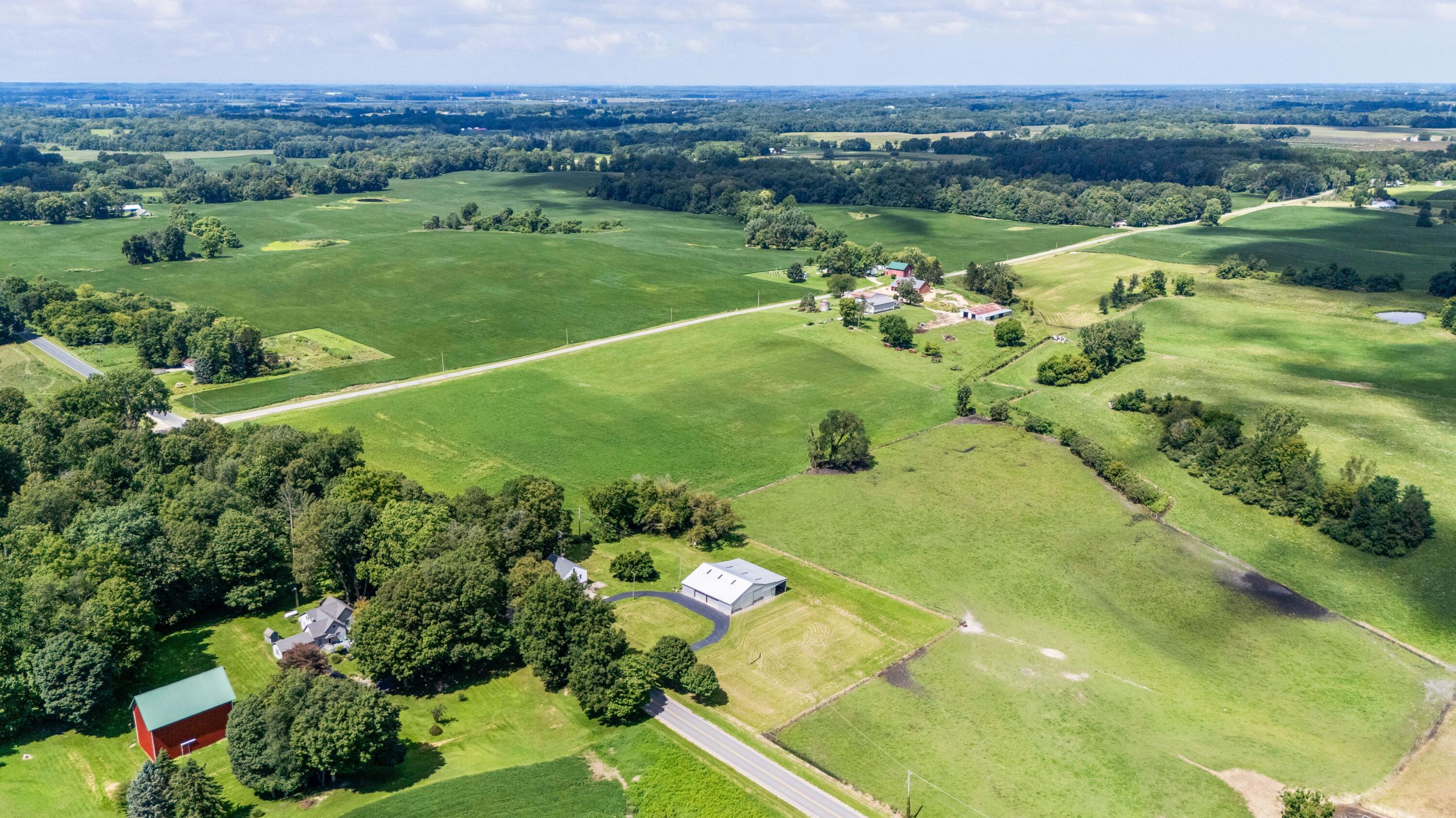 1815 E Glendora Road Buchanan MI 49107