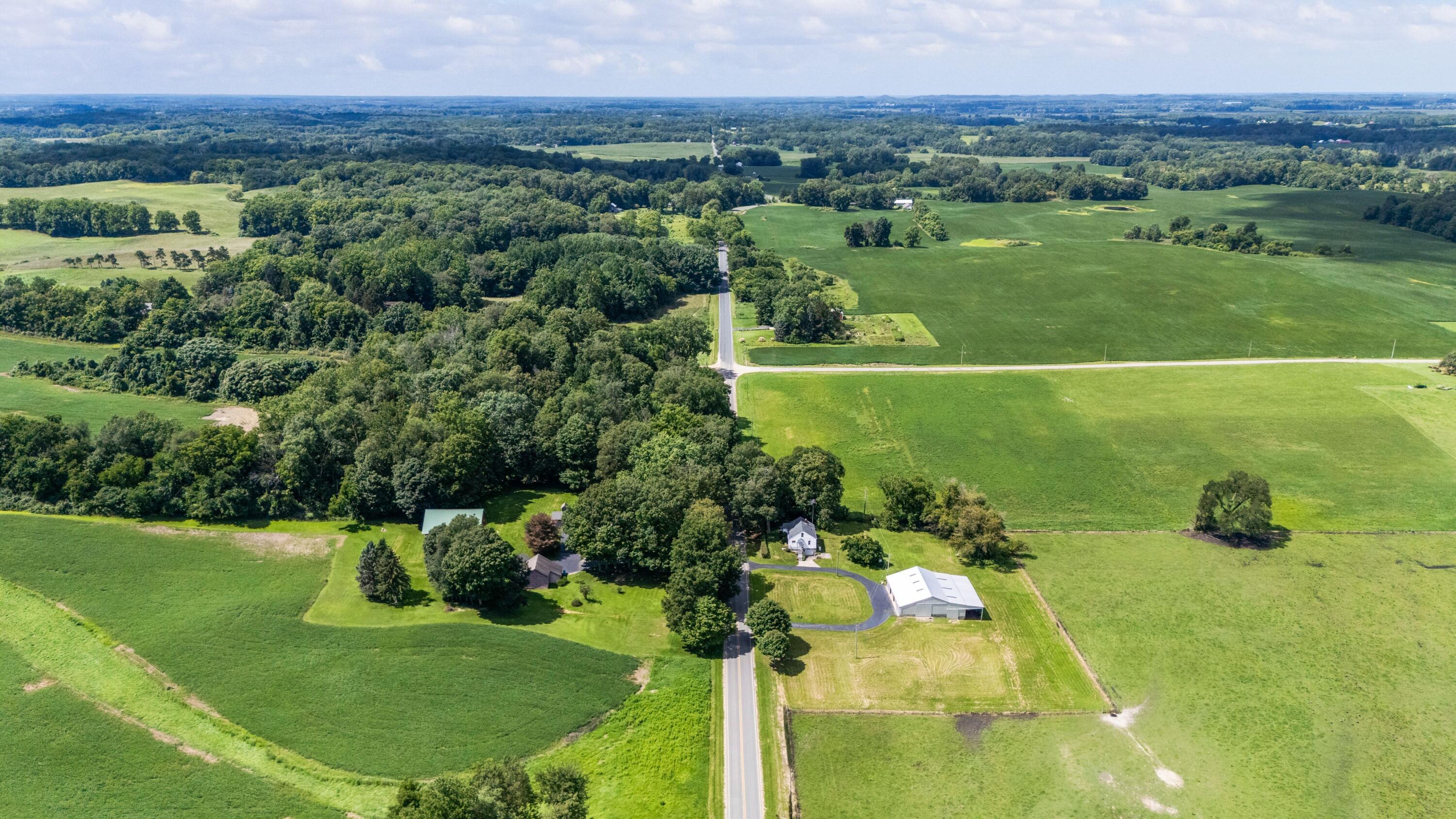 1815 E Glendora Road Buchanan MI 49107