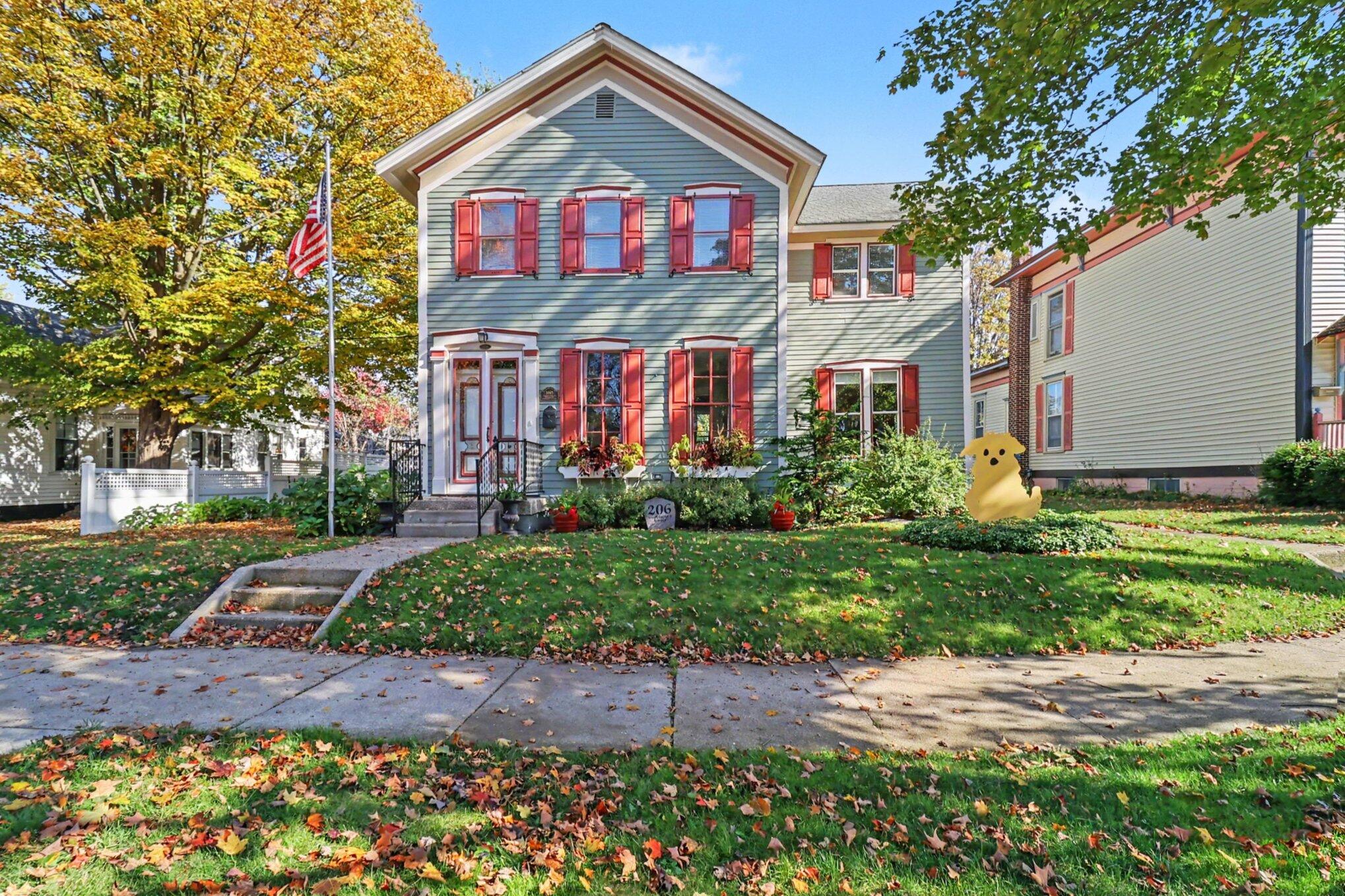 206 N Gaylord Avenue Ludington MI 49431