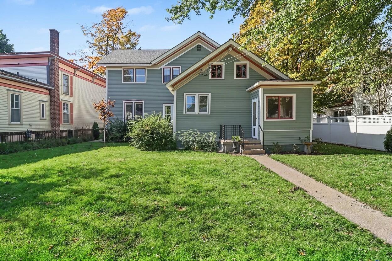 206 N Gaylord Avenue Ludington MI 49431