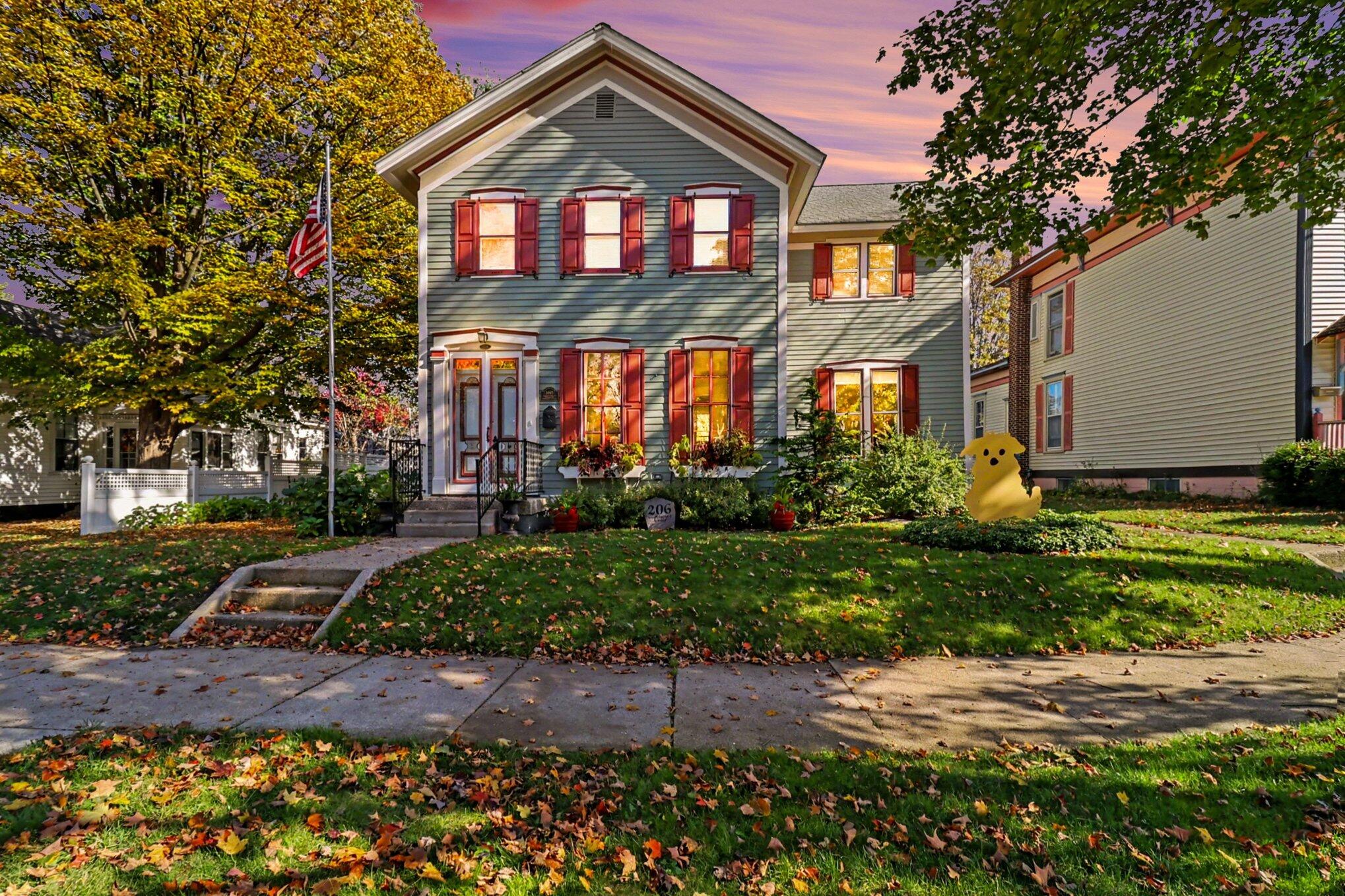 206 N Gaylord Avenue Ludington MI 49431