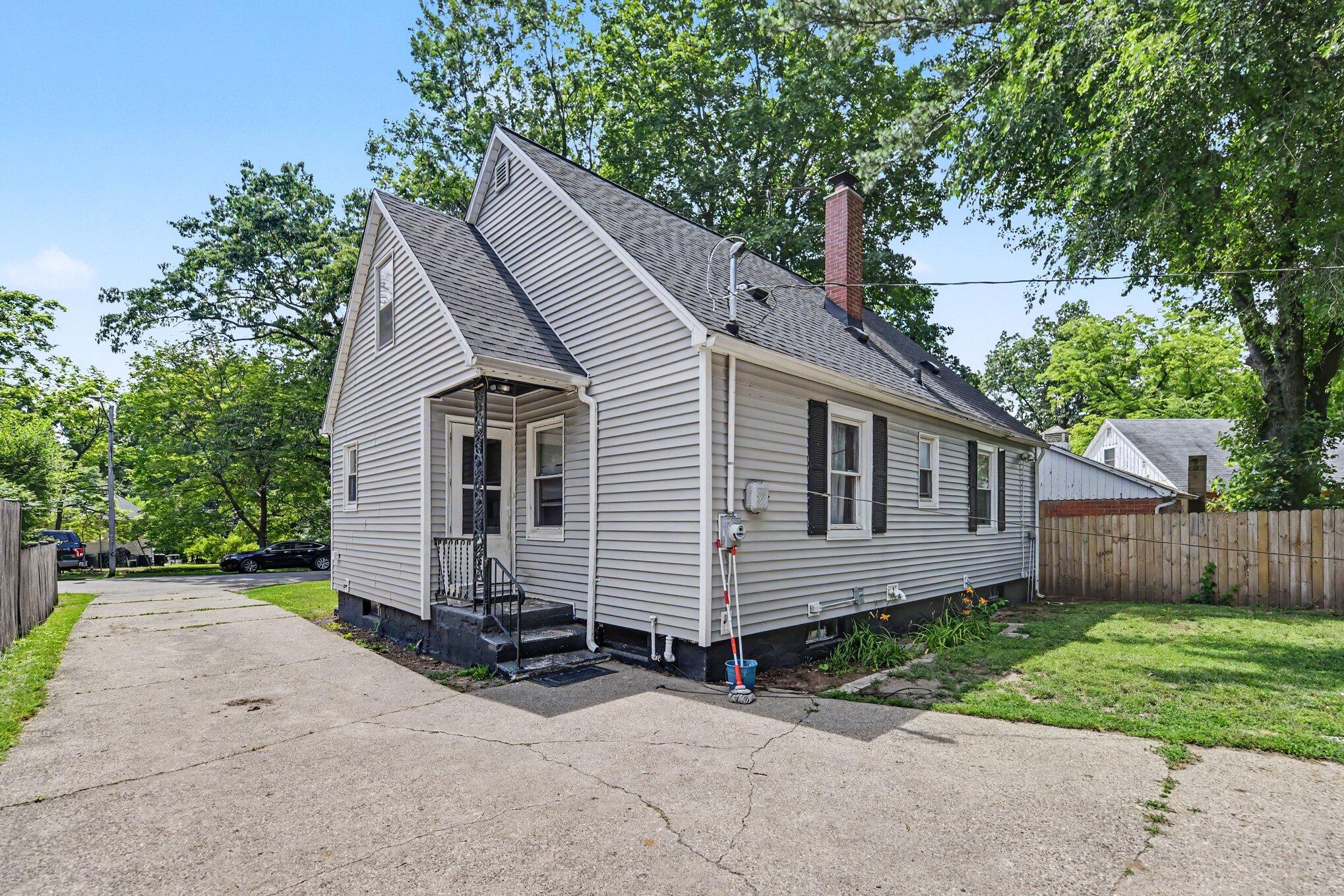 507 Summerfelt Drive Benton Harbor MI 49022