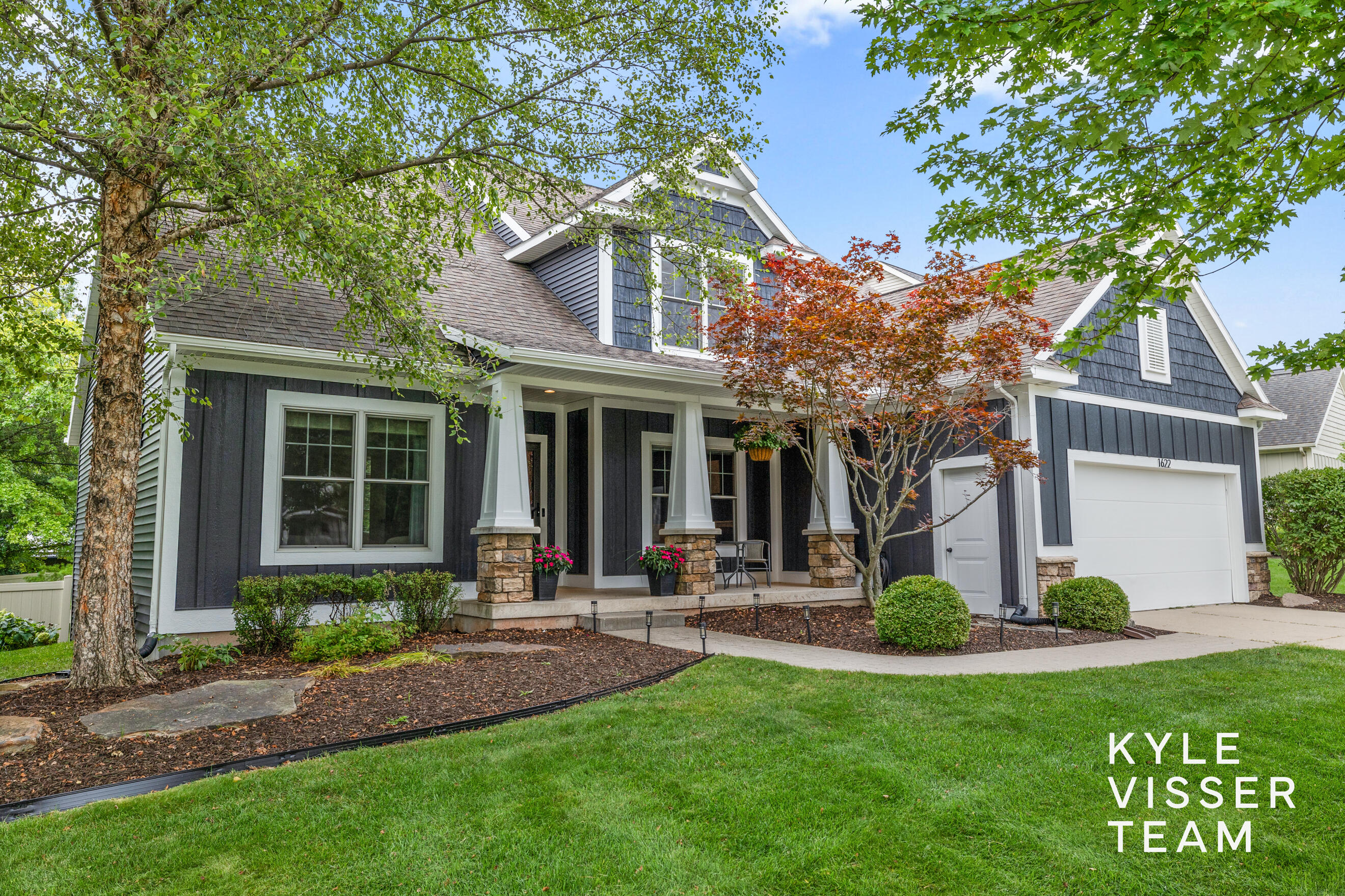 1622 Amberley Court SE East Grand Rapids MI 49506