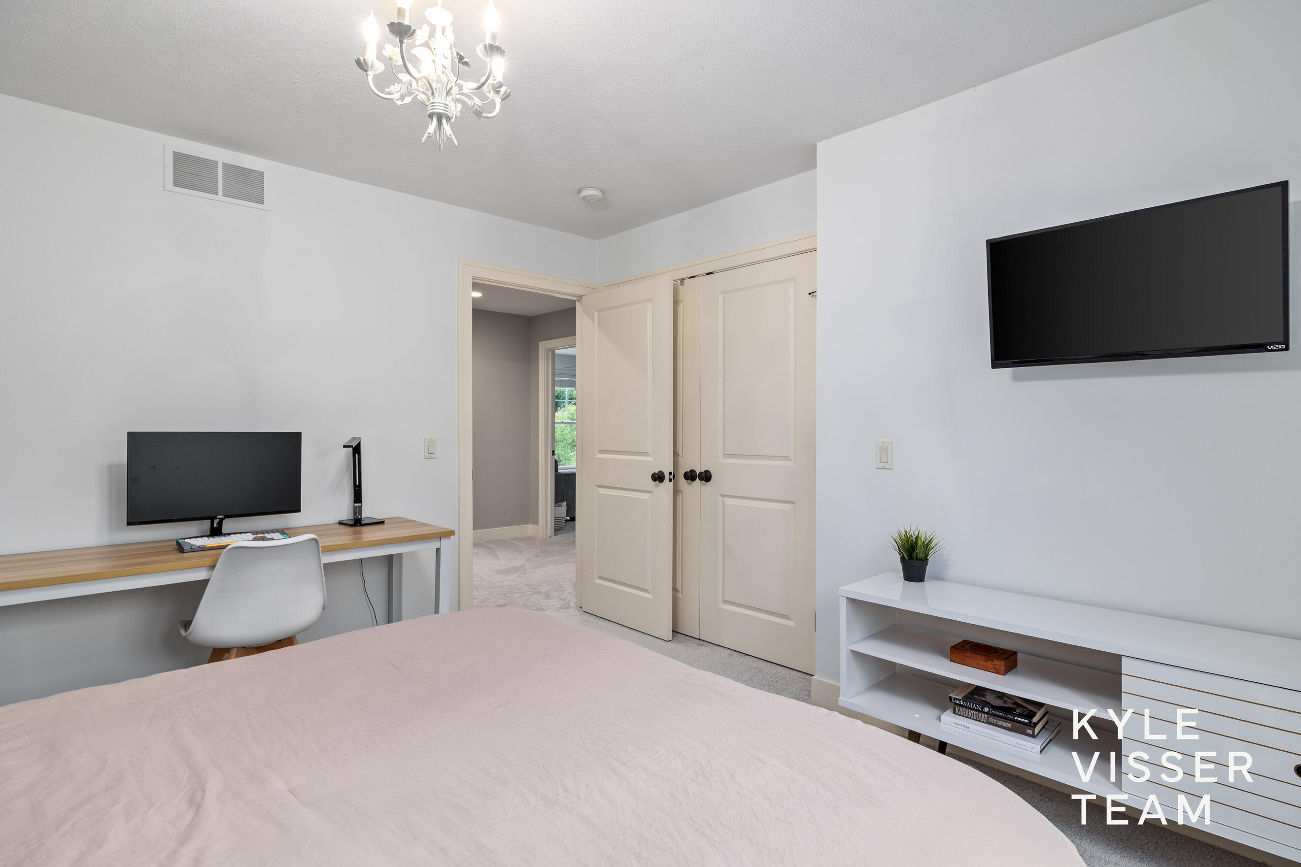 1622 Amberley Court SE East Grand Rapids MI 49506