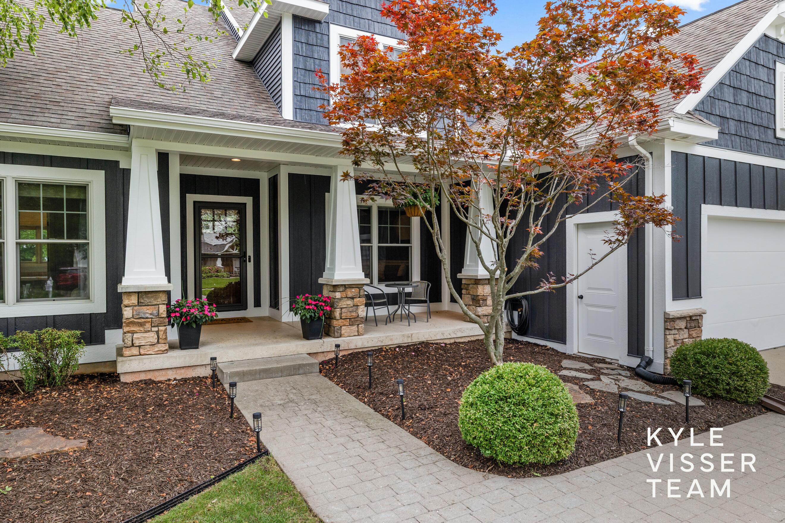 1622 Amberley Court SE East Grand Rapids MI 49506