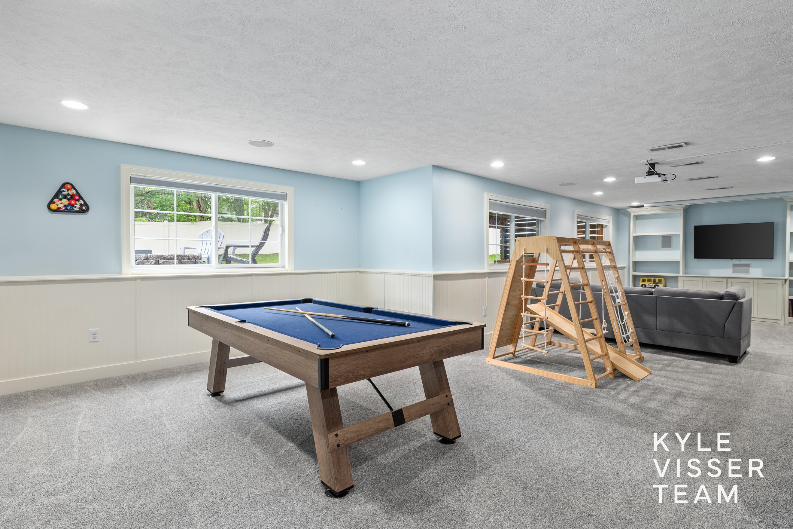 1622 Amberley Court SE East Grand Rapids MI 49506