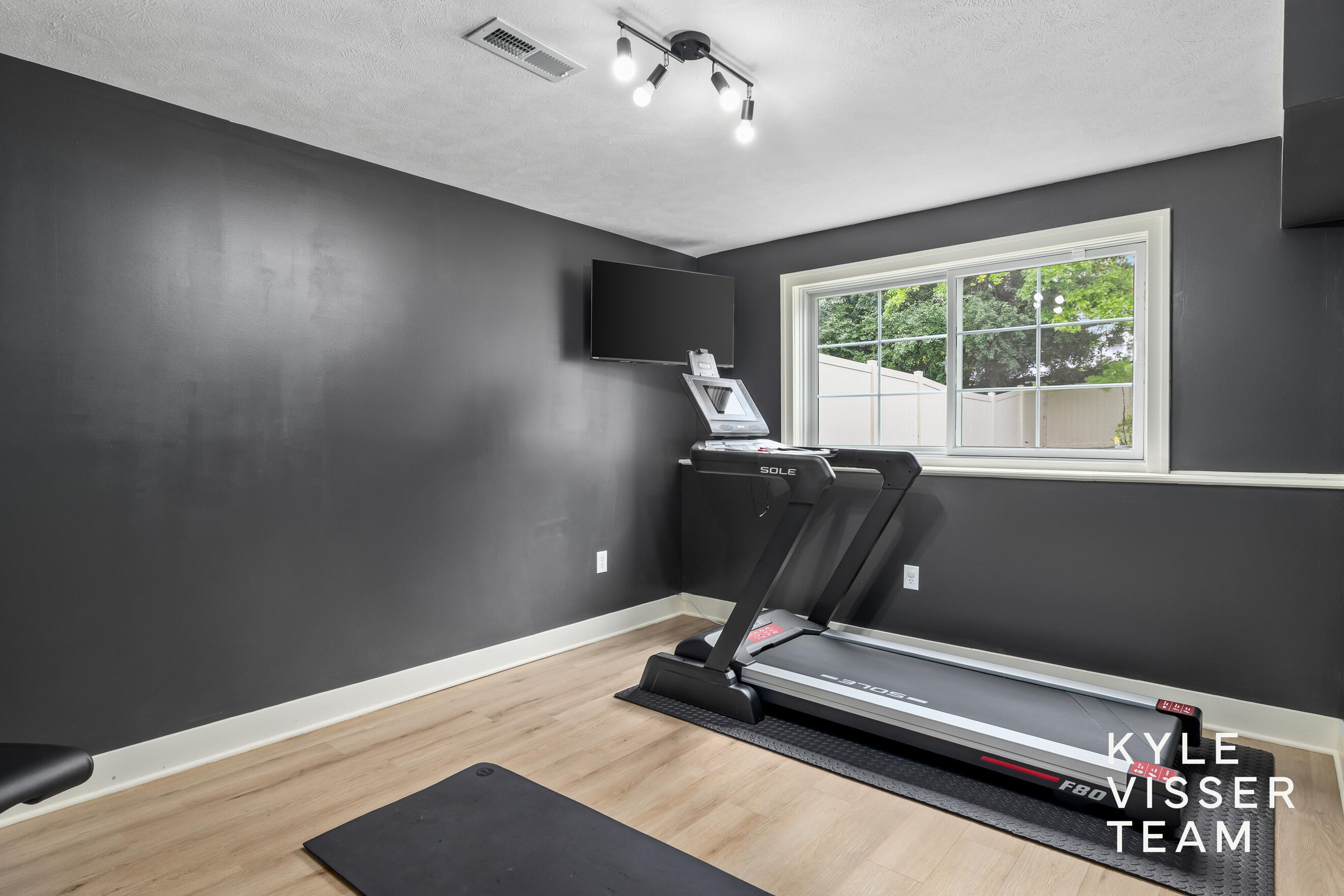 1622 Amberley Court SE East Grand Rapids MI 49506