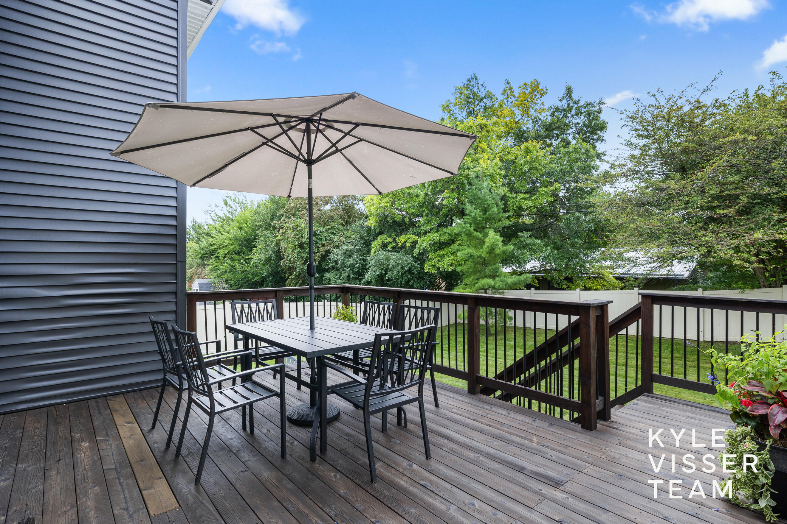 1622 Amberley Court SE East Grand Rapids MI 49506