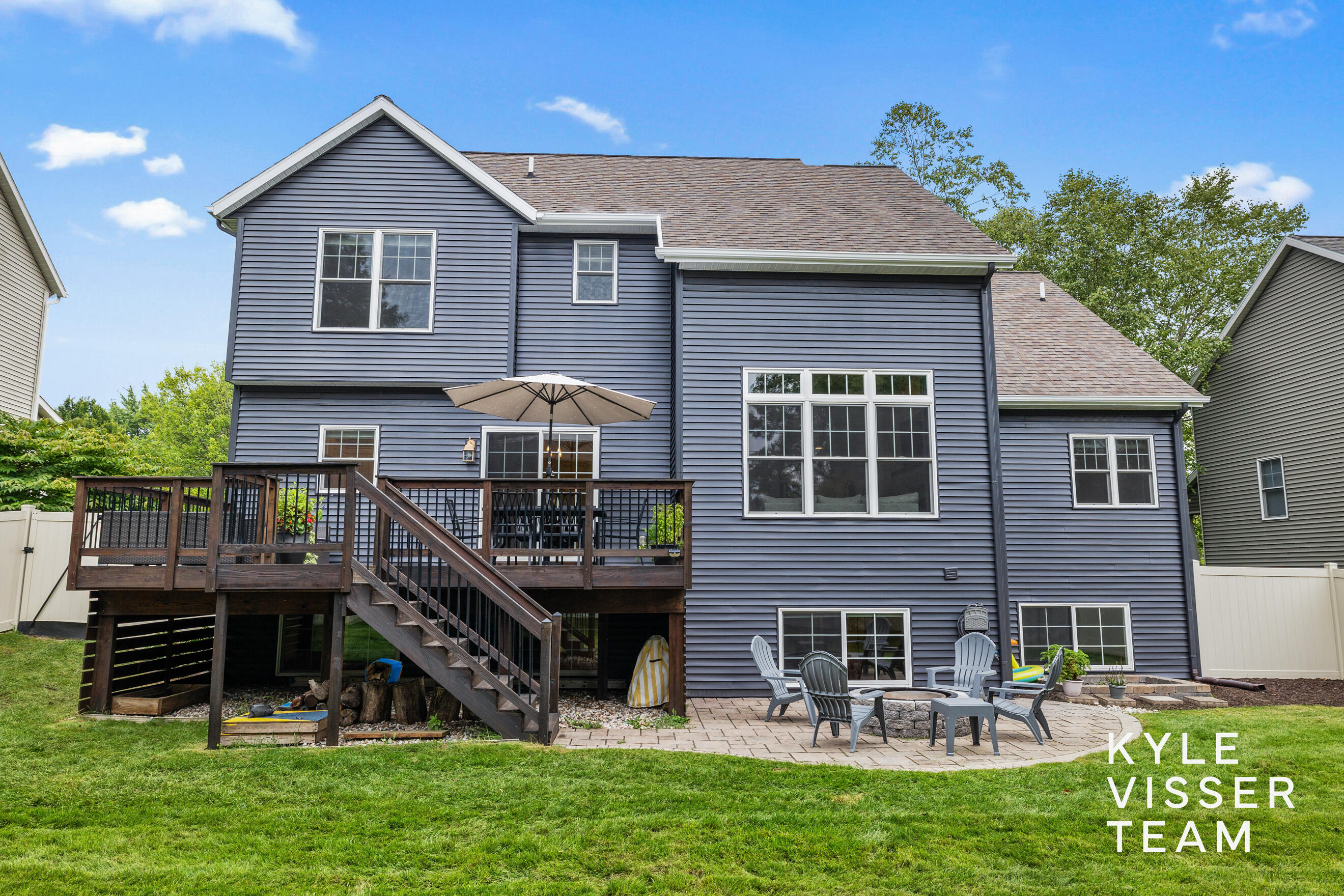 1622 Amberley Court SE East Grand Rapids MI 49506
