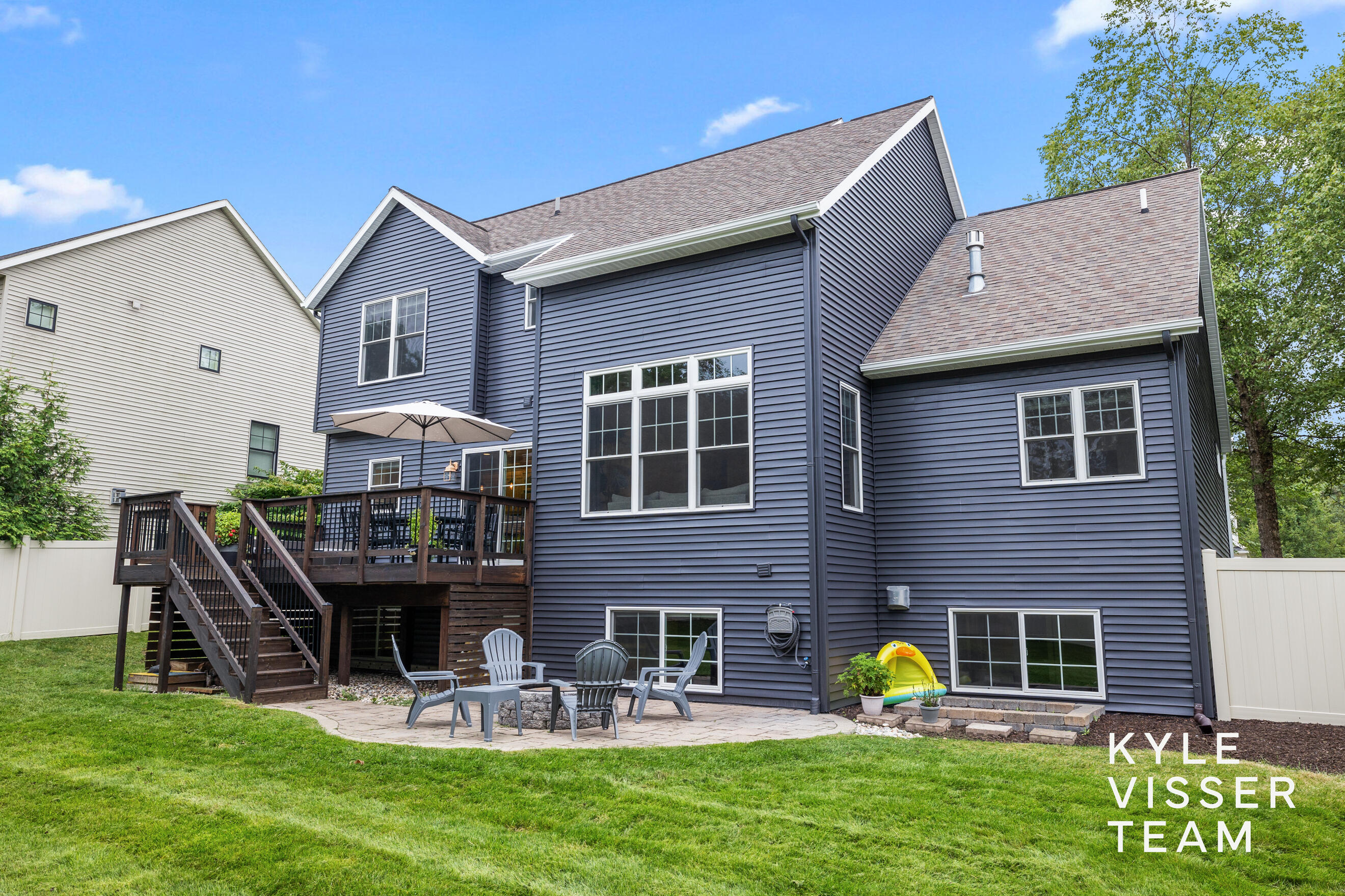 1622 Amberley Court SE East Grand Rapids MI 49506