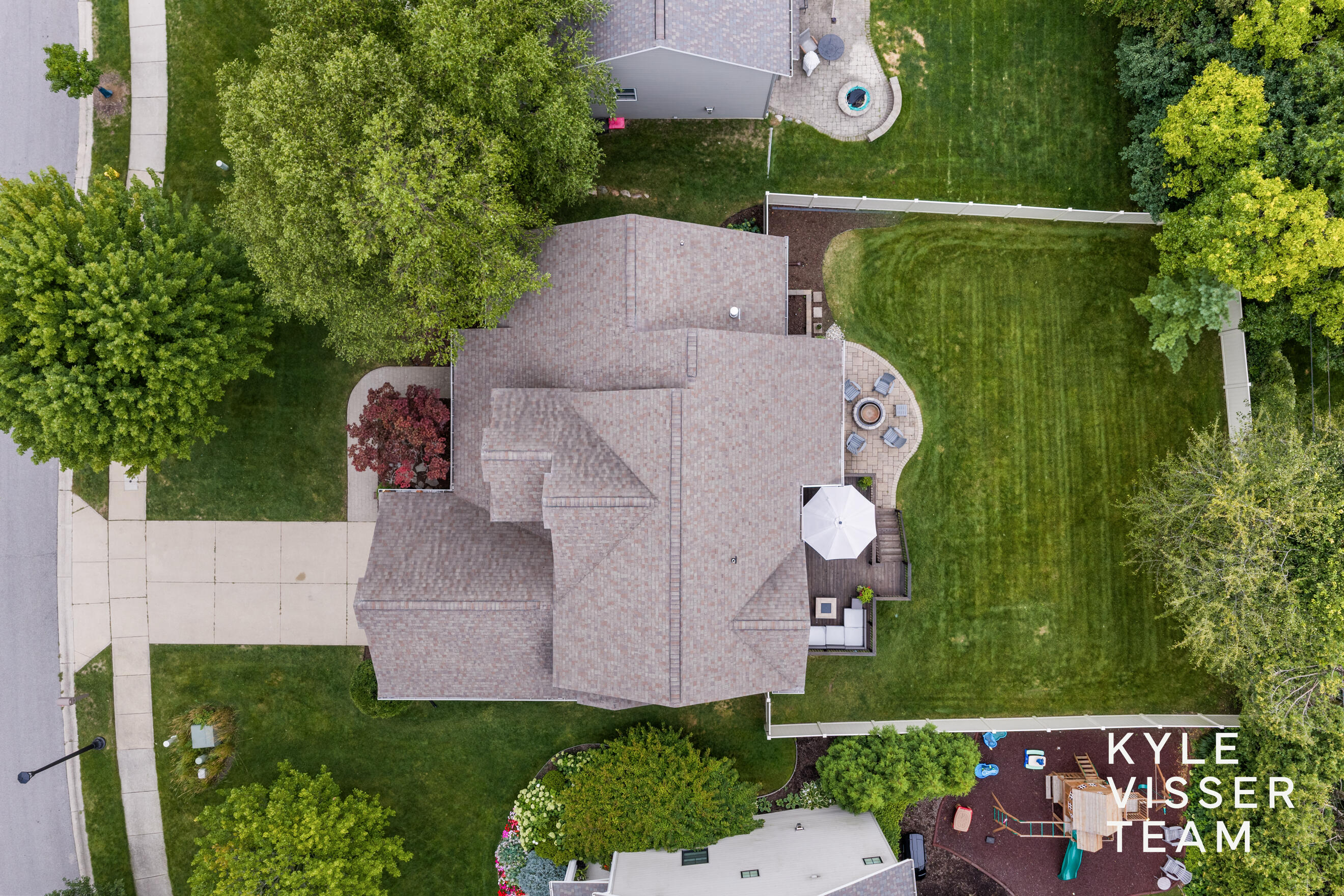 1622 Amberley Court SE East Grand Rapids MI 49506