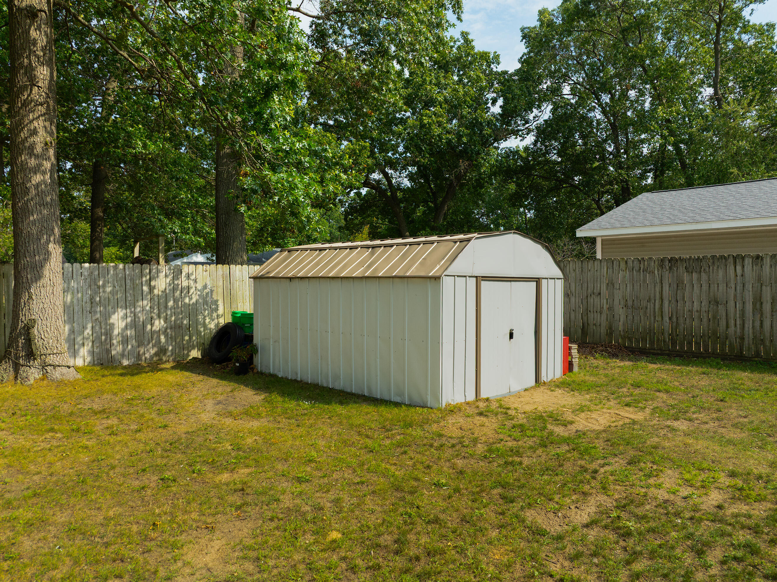 1210 Woodcrest Street Muskegon MI 49442