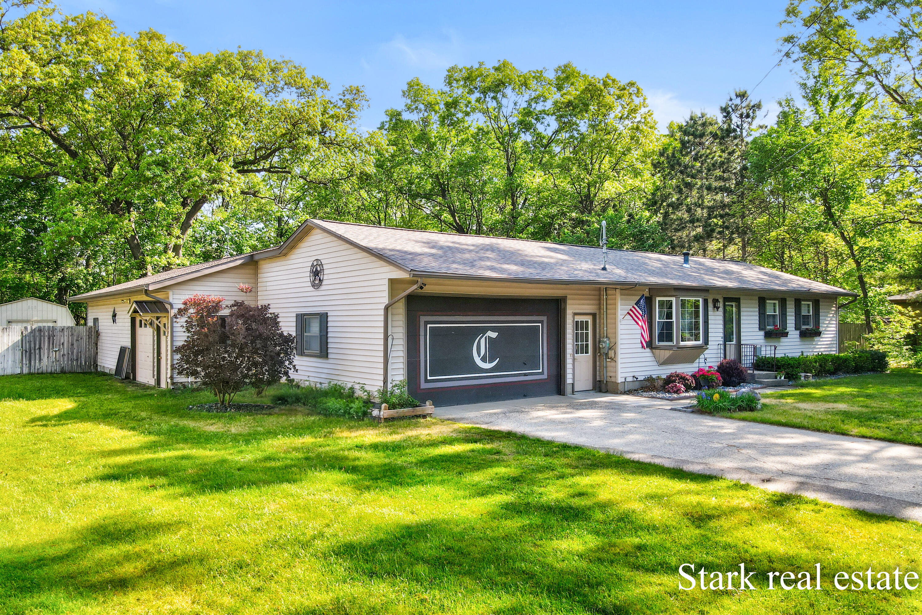1290 Cardinal Circle Drive Muskegon MI 49445