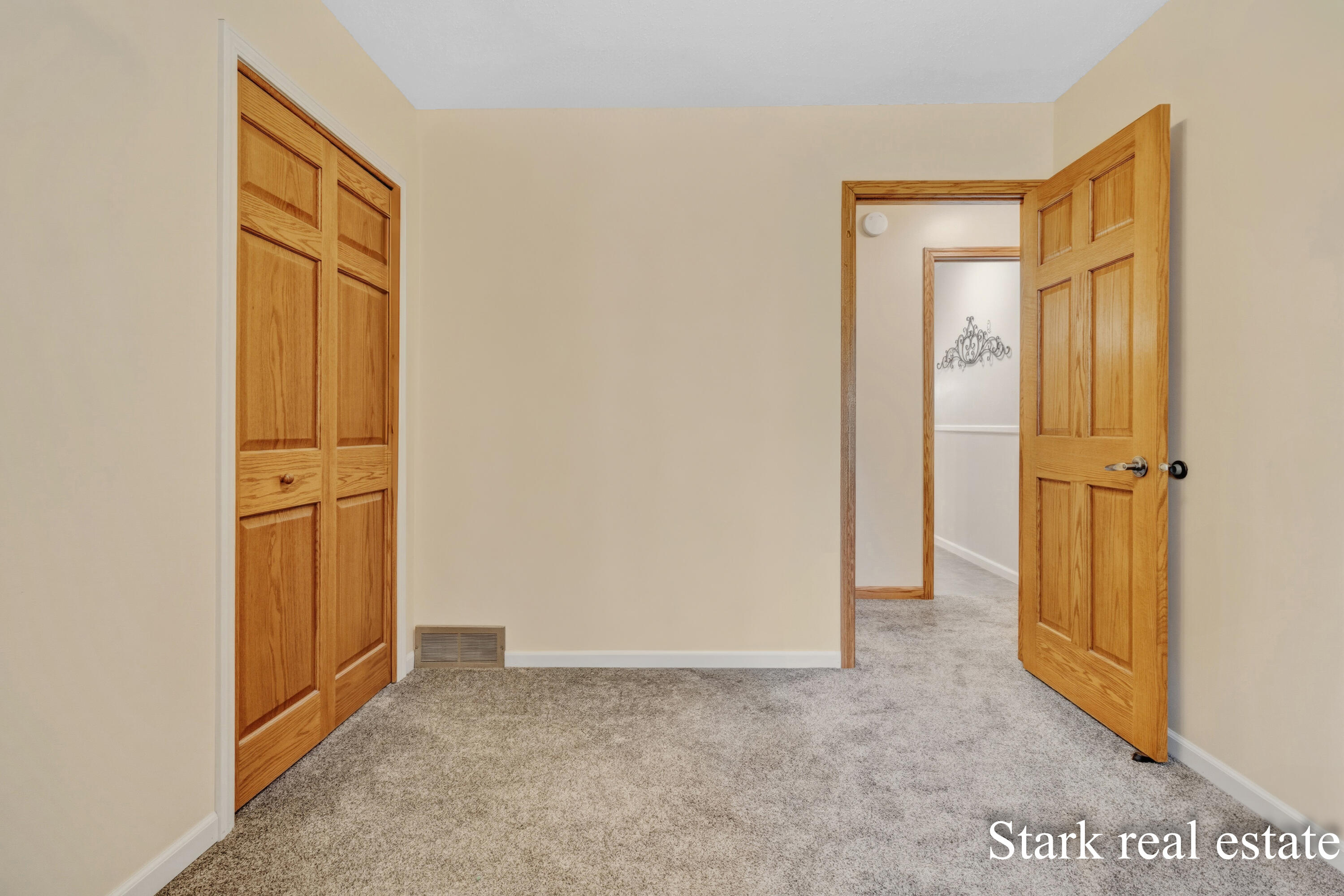 1290 Cardinal Circle Drive Muskegon MI 49445