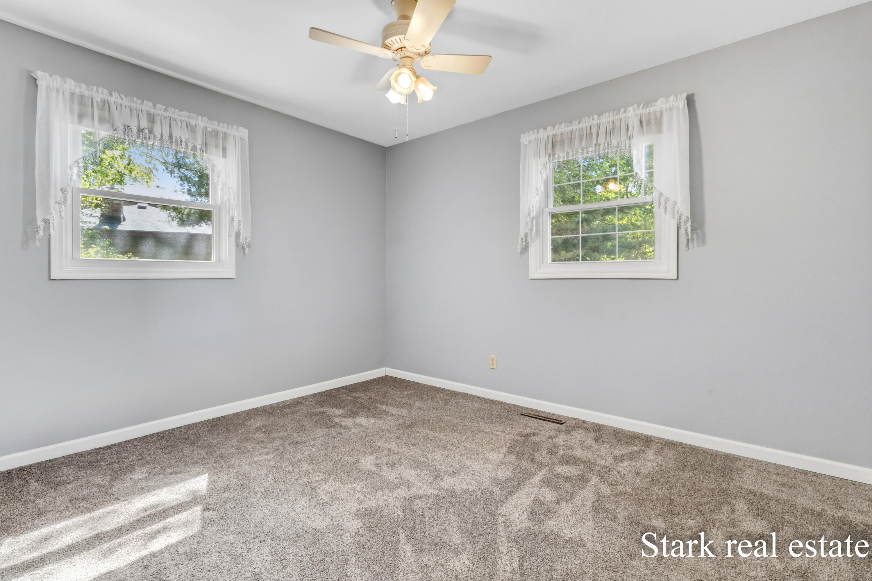 1290 Cardinal Circle Drive Muskegon MI 49445