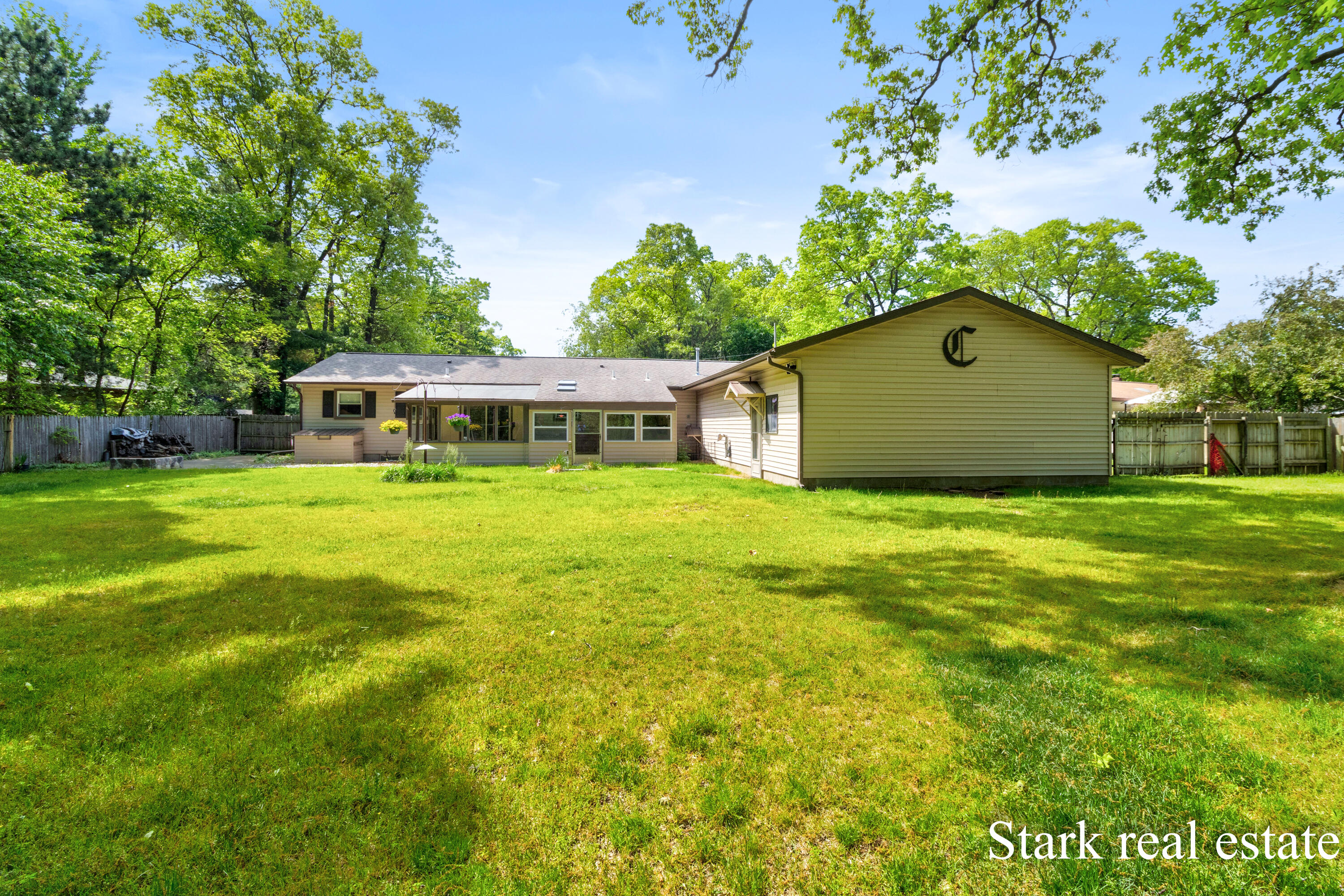 1290 Cardinal Circle Drive Muskegon MI 49445