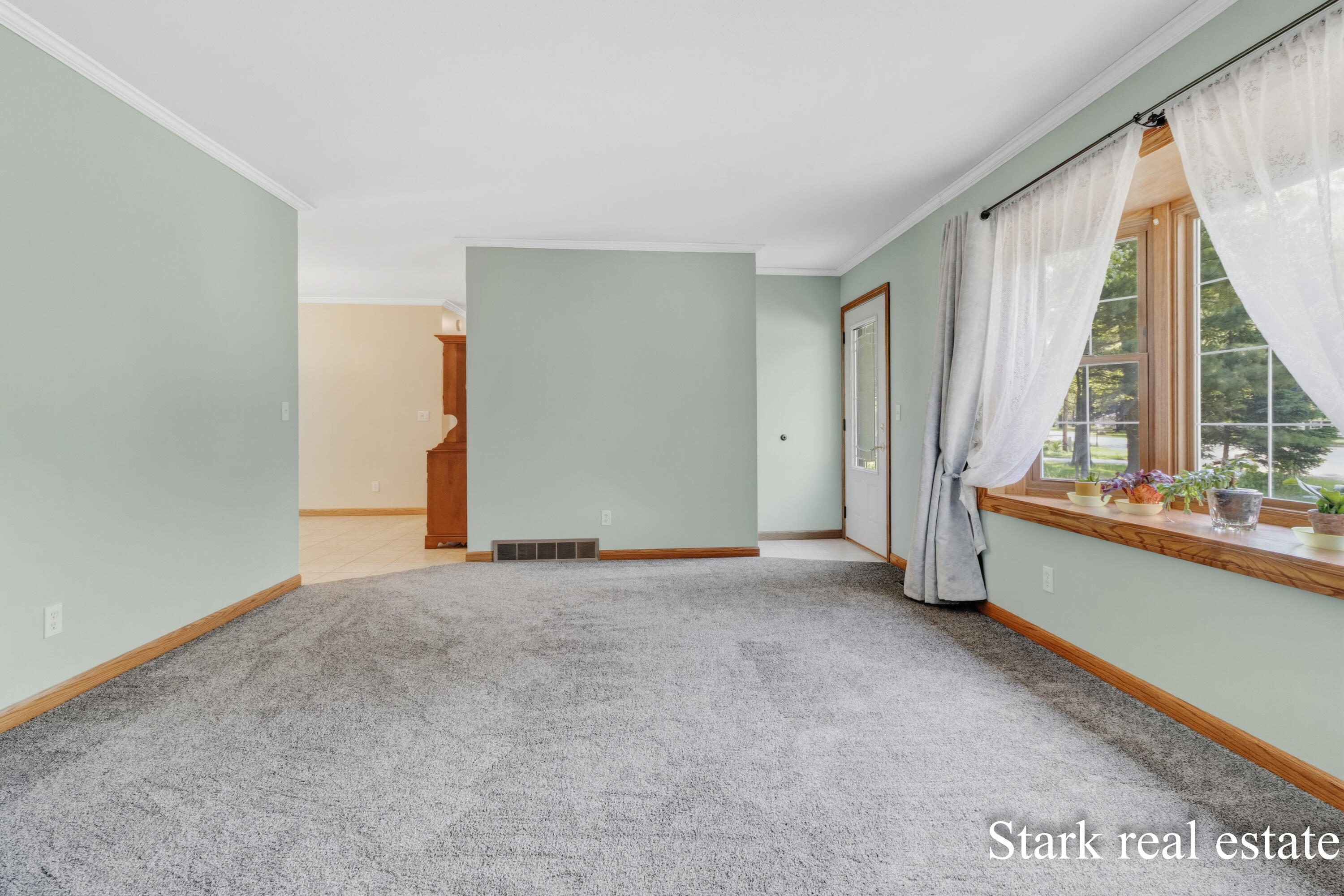 1290 Cardinal Circle Drive Muskegon MI 49445