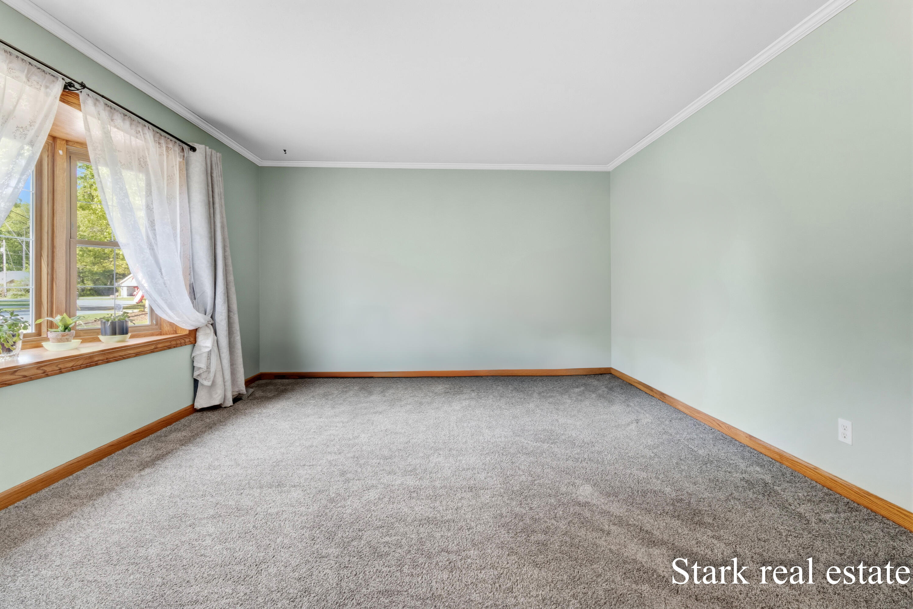 1290 Cardinal Circle Drive Muskegon MI 49445