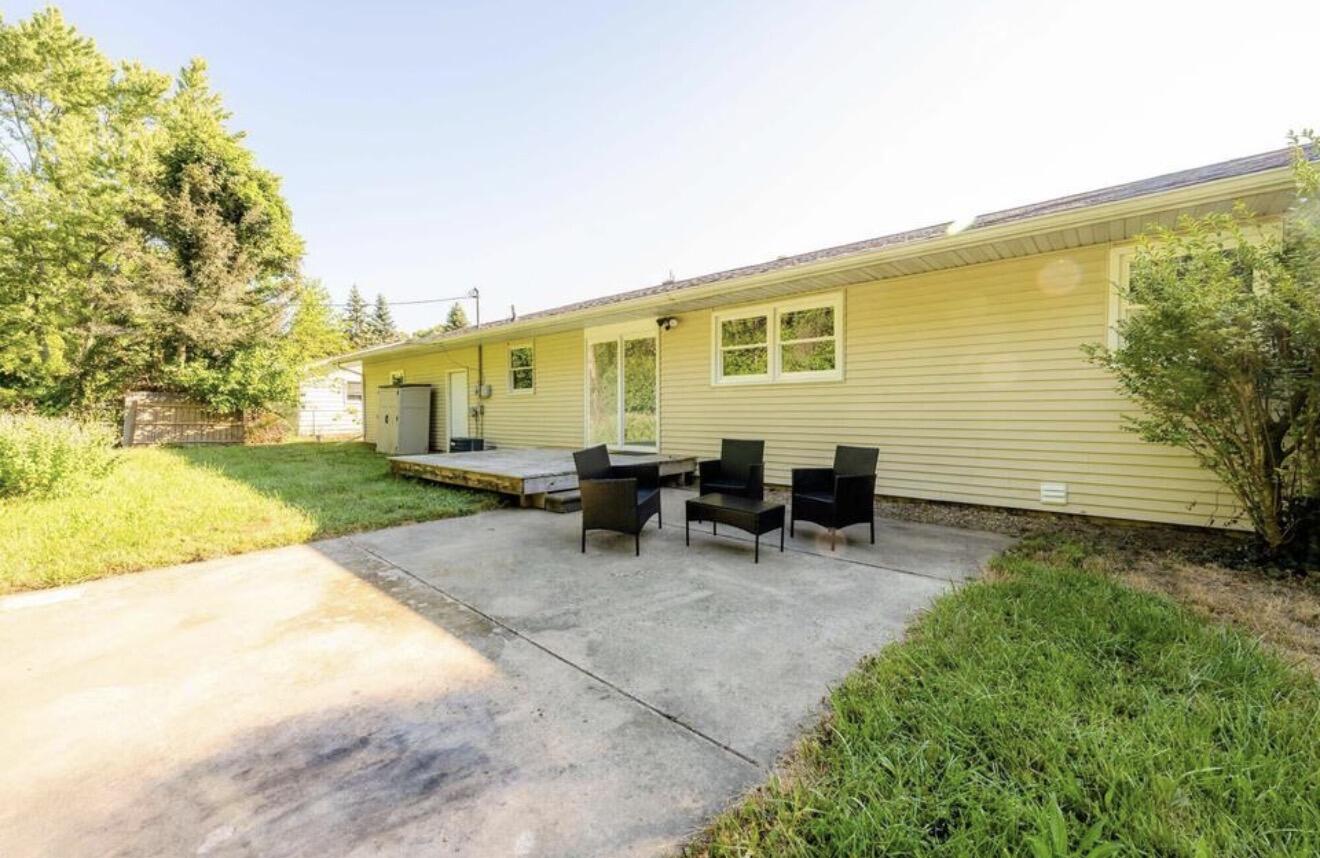 1082 Louis Street Benton Harbor MI 49022