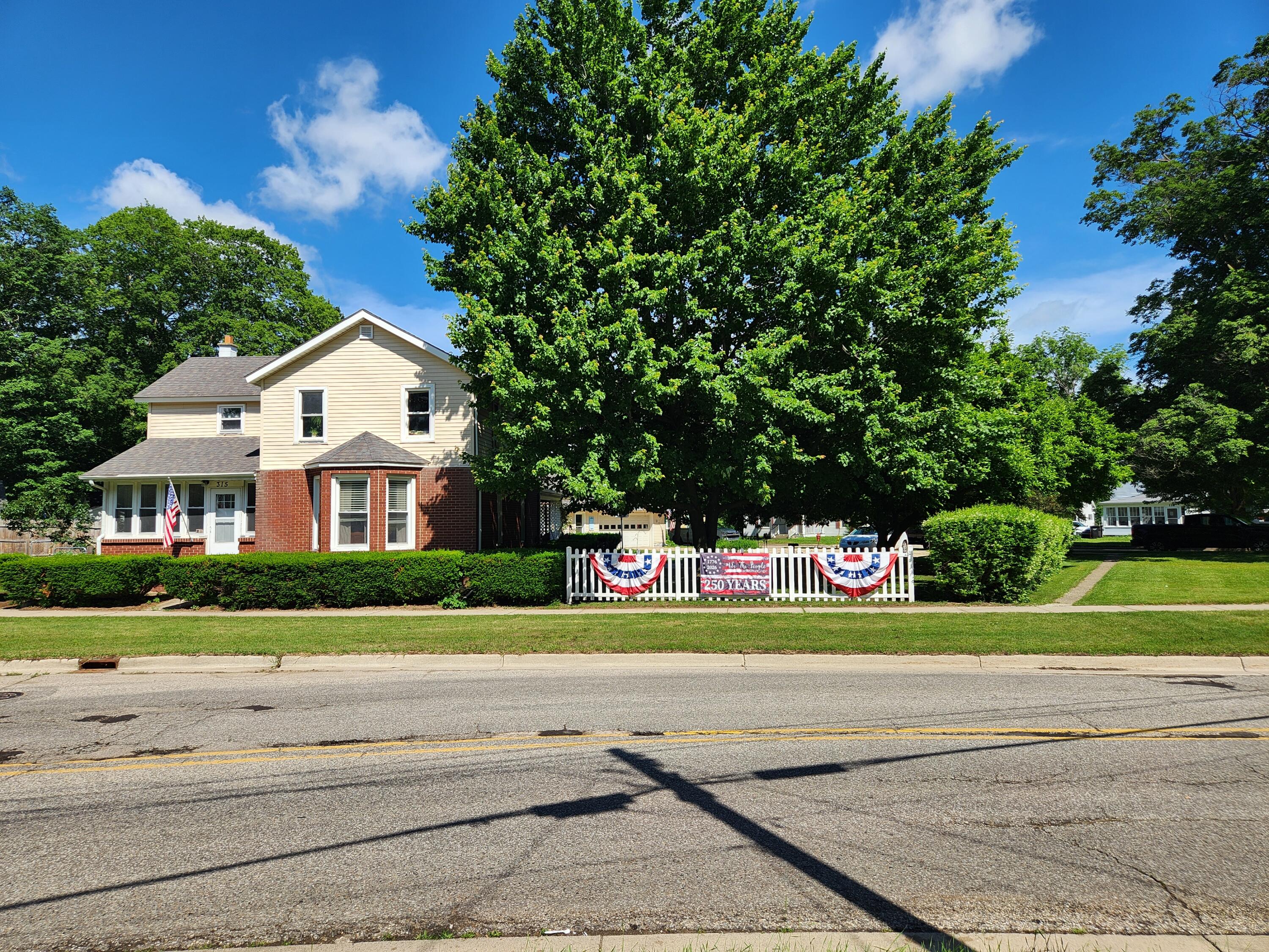 315 N Main Street Allegan MI 49010
