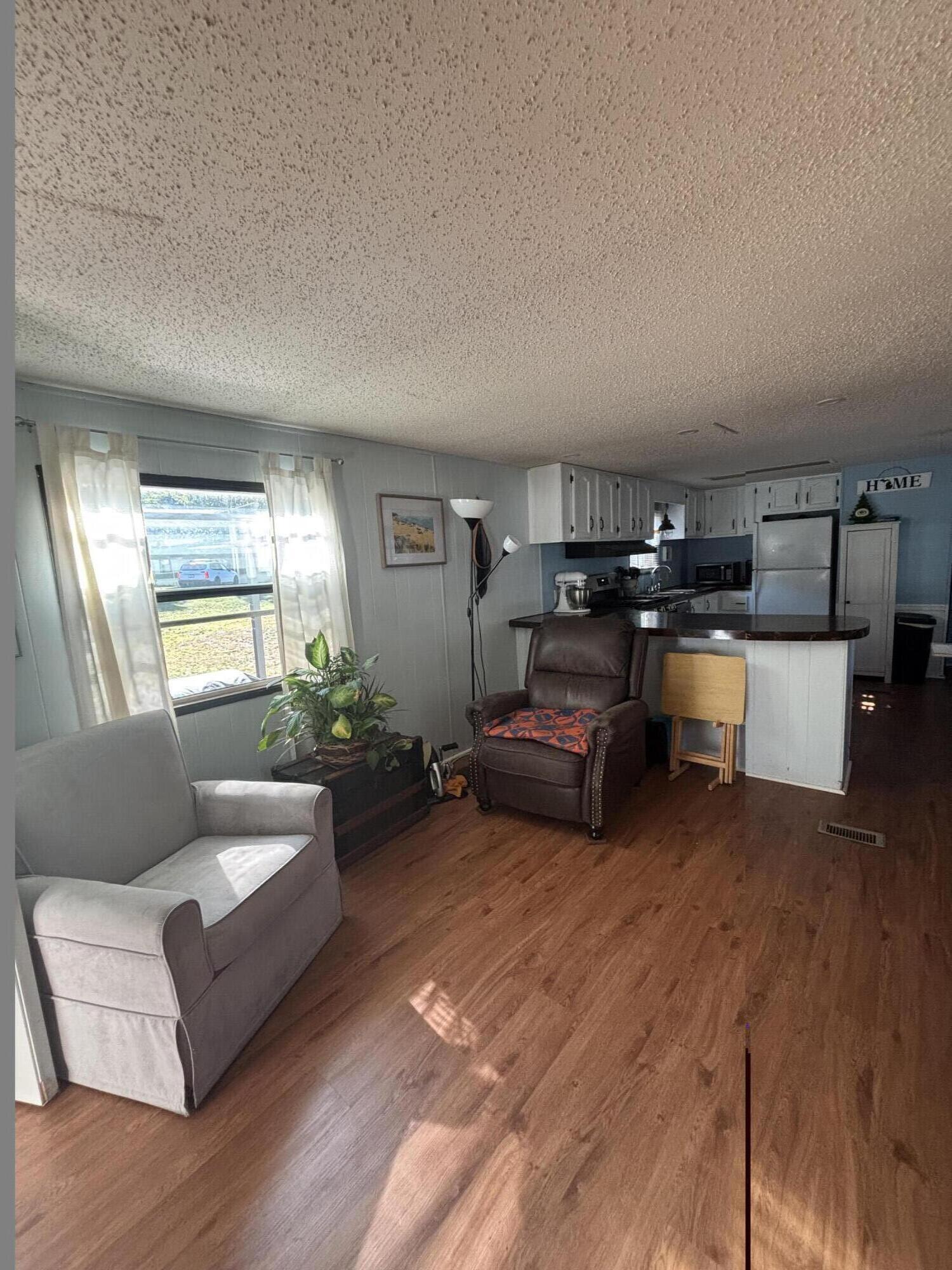 6843 Maple Lane Fennville MI 49408