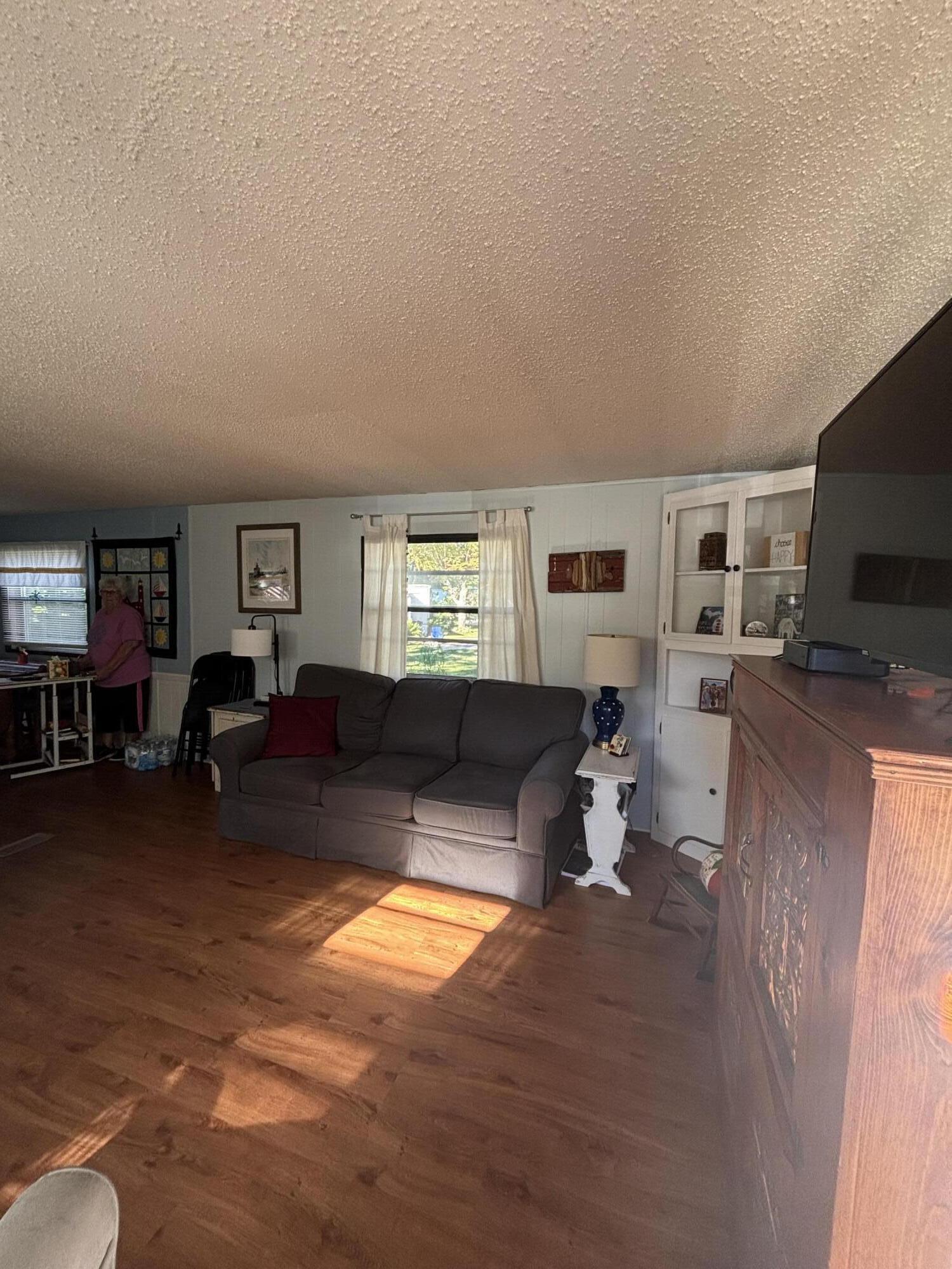 6843 Maple Lane Fennville MI 49408
