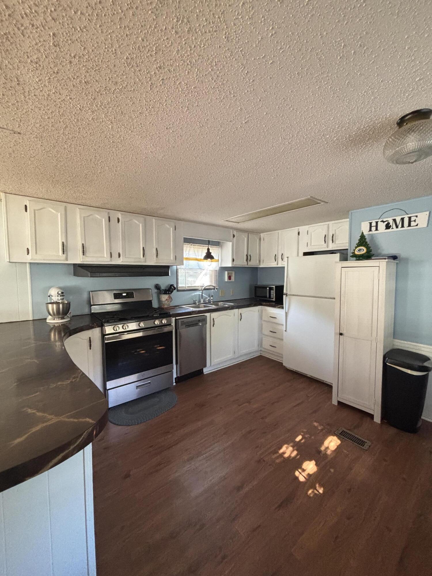 6843 Maple Lane Fennville MI 49408