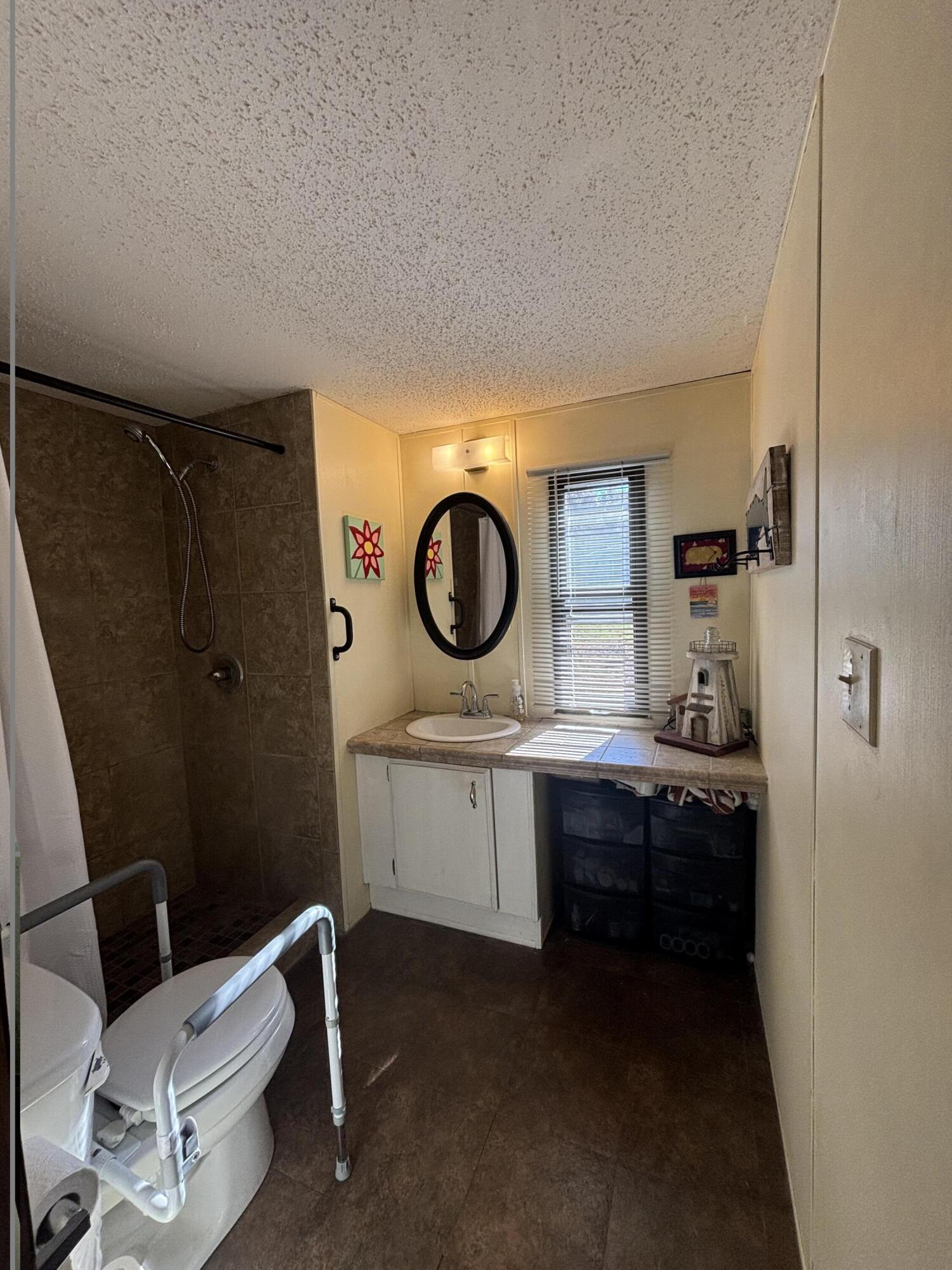6843 Maple Lane Fennville MI 49408