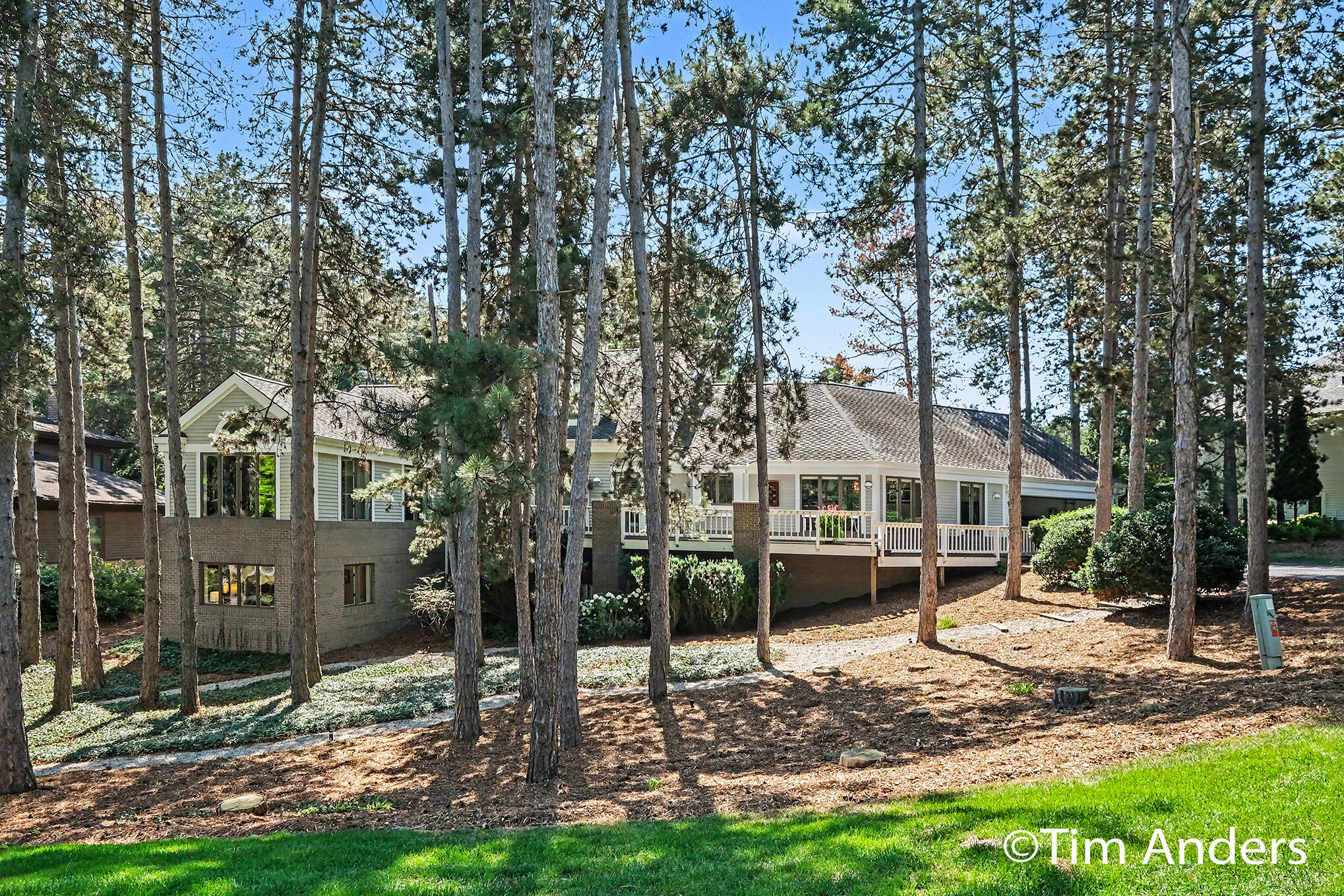 3433 Meadowood Trail Drive SE Grand Rapids MI 49546