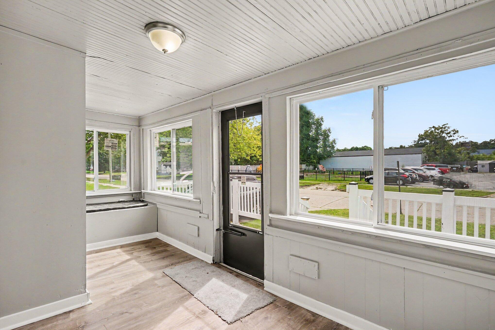 436 Catawba Avenue Muskegon MI 49442