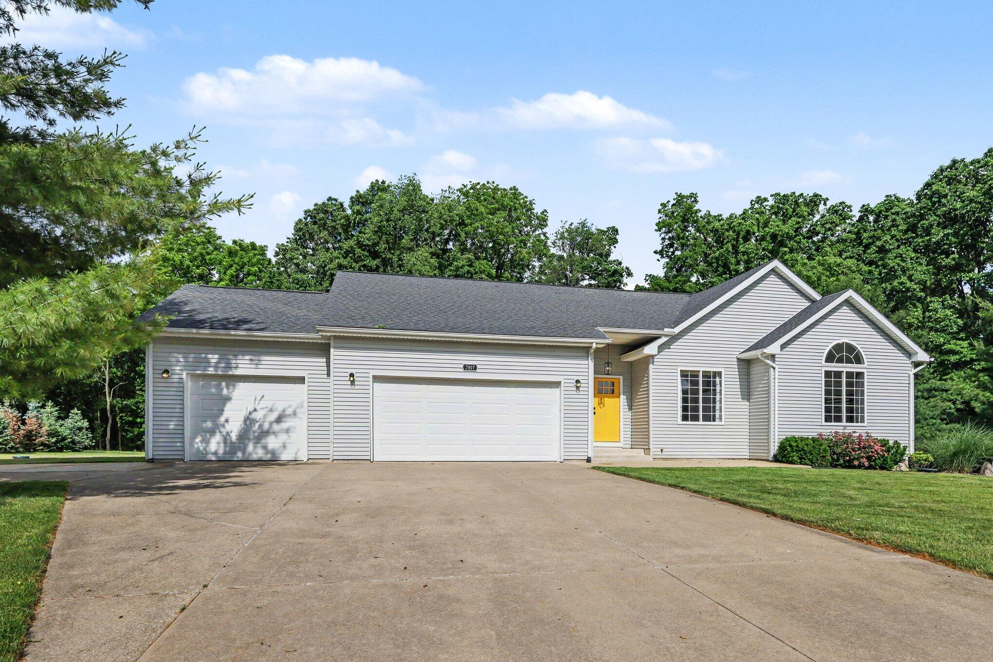 7997 Rolling Meadows Drive Kalamazoo MI 49009