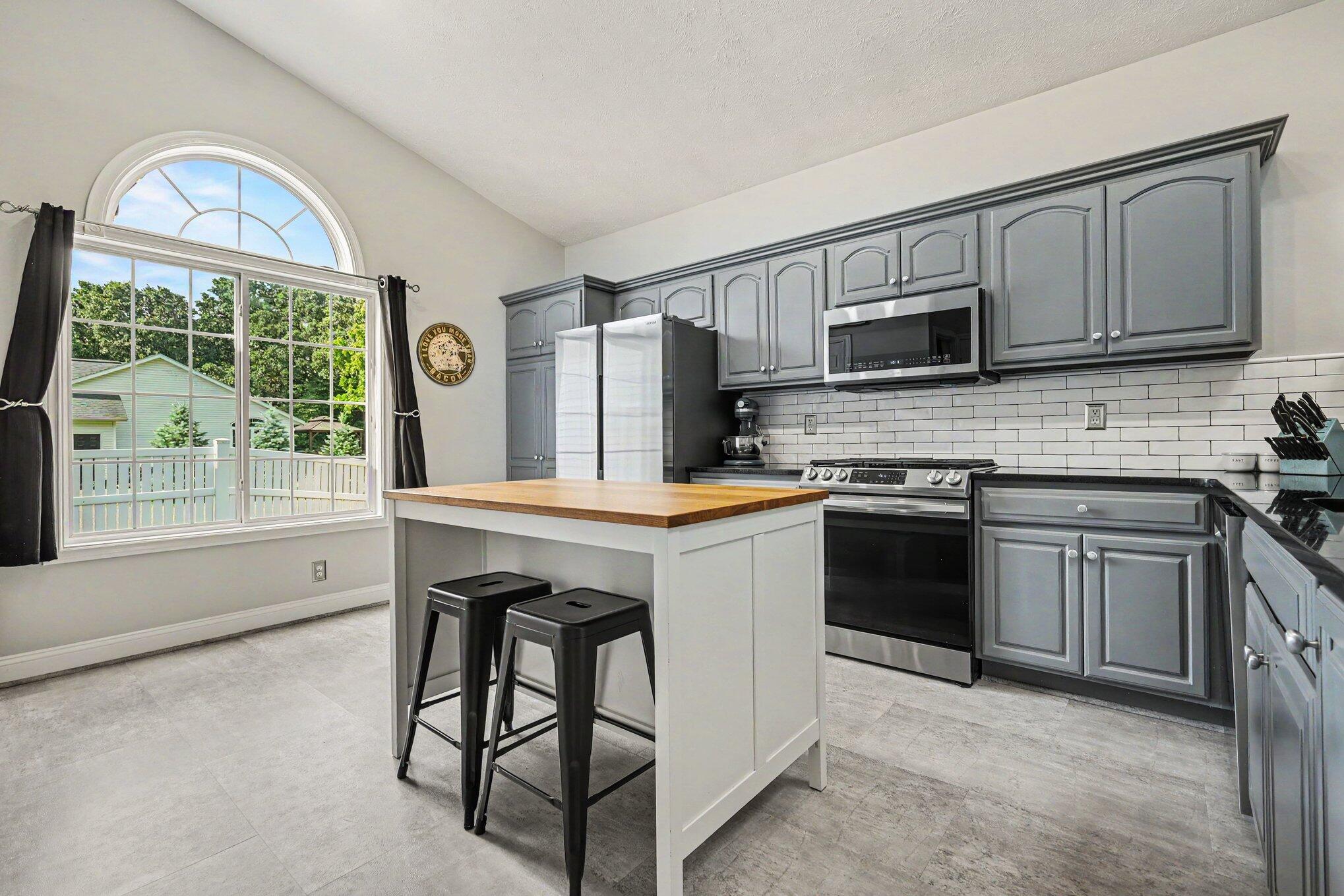 7997 Rolling Meadows Drive Kalamazoo MI 49009