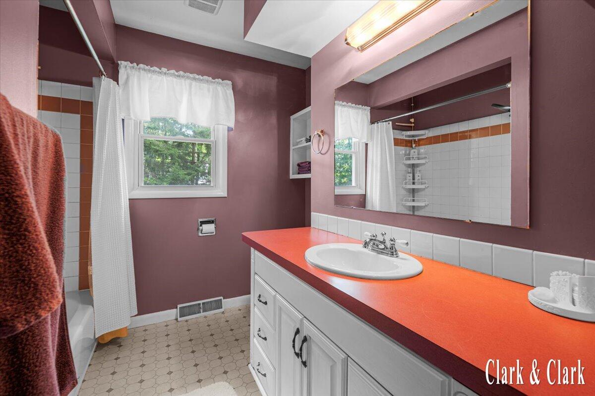 4747 Marshall Avenue SE Grand Rapids MI 49508