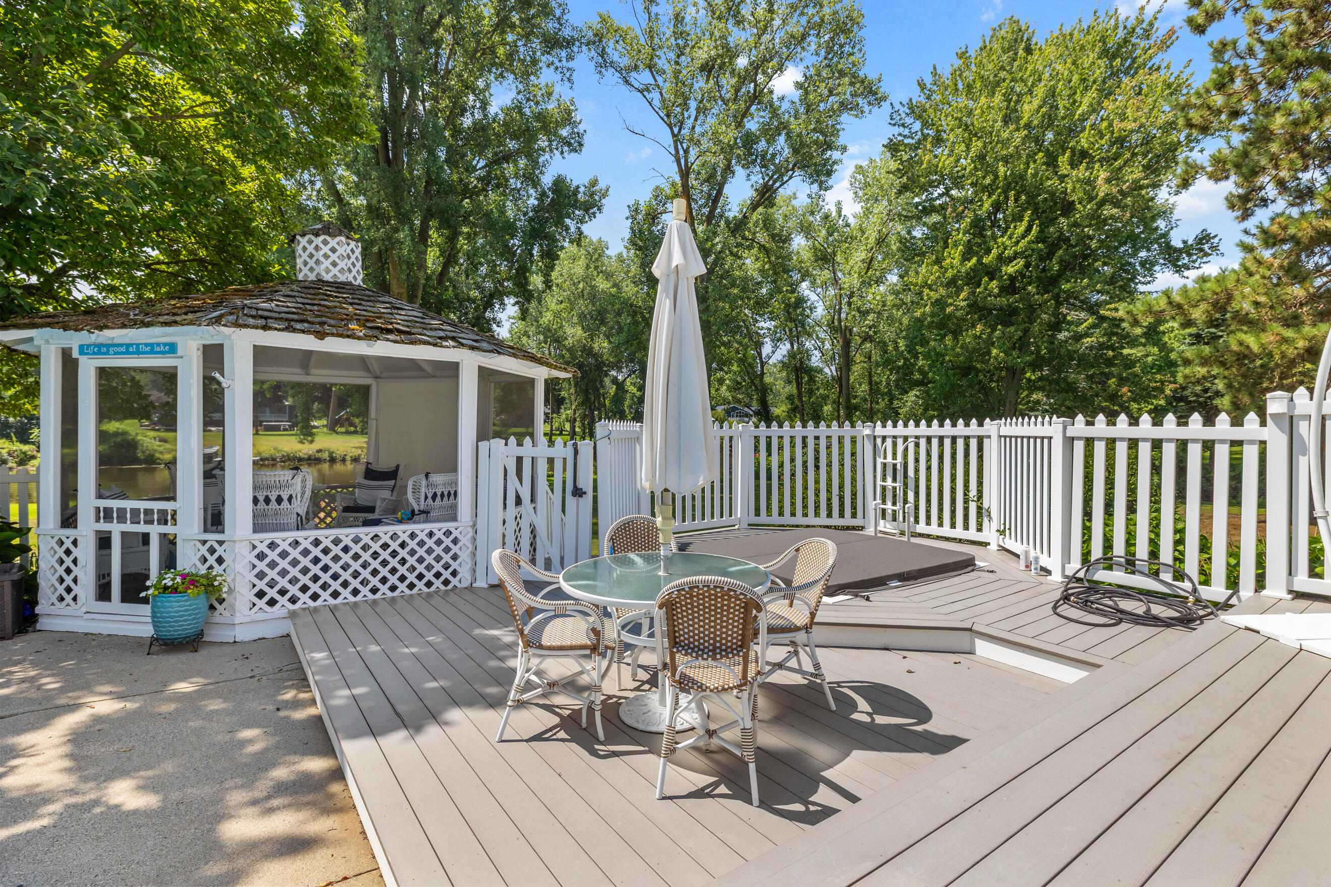 4090 E Fulton Street Grand Rapids MI 49546