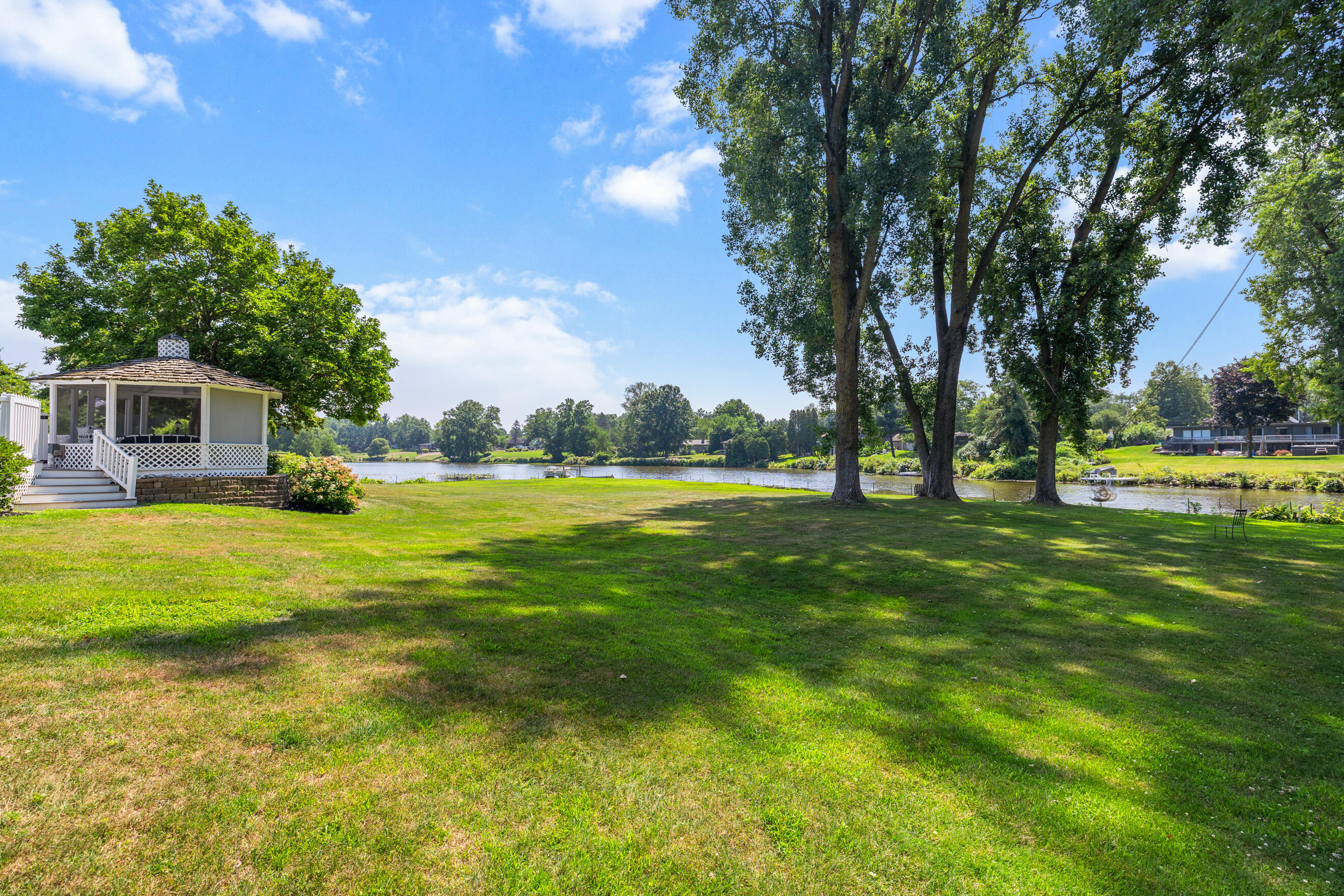 4090 E Fulton Street Grand Rapids MI 49546