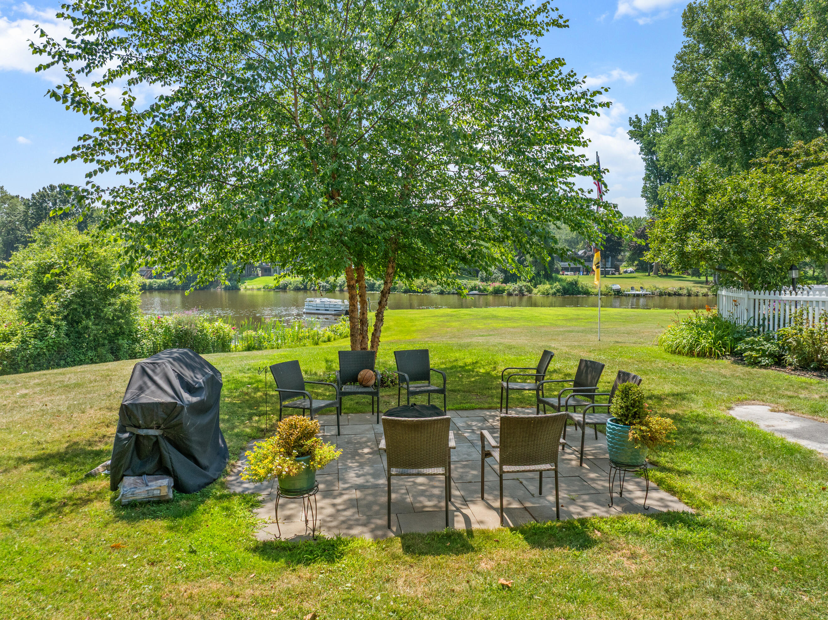 4090 E Fulton Street Grand Rapids MI 49546