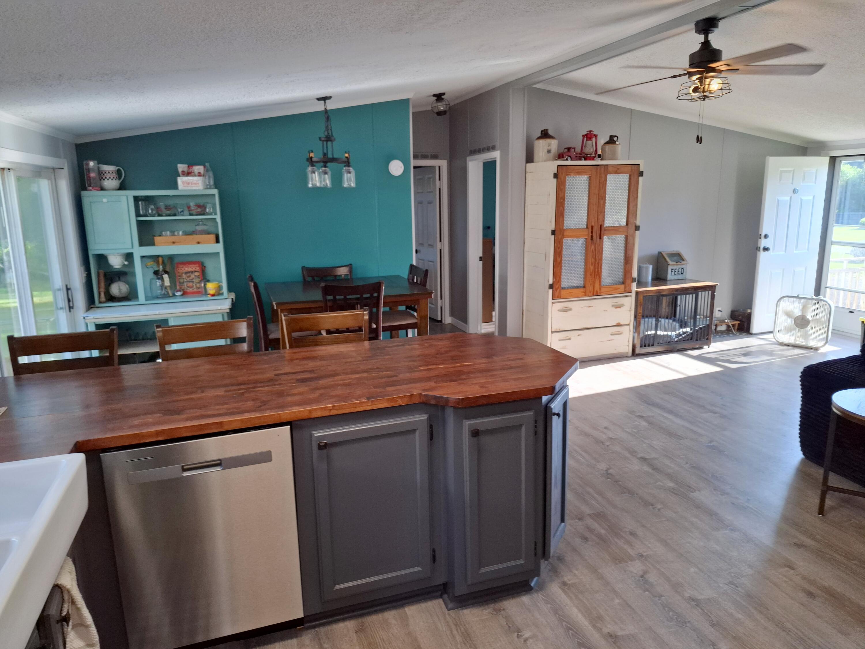 931 W Barney Avenue Muskegon MI 49441
