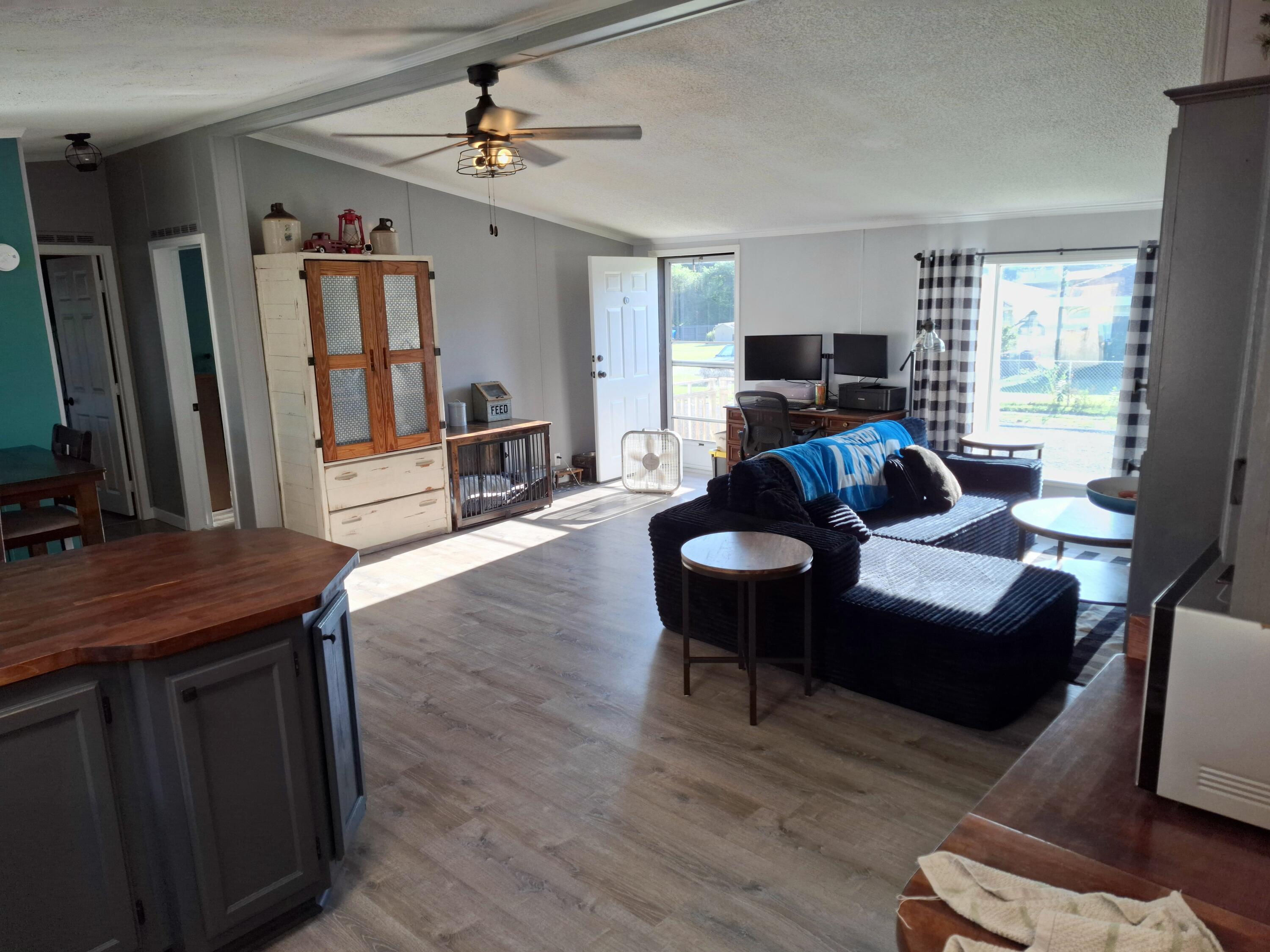 931 W Barney Avenue Muskegon MI 49441