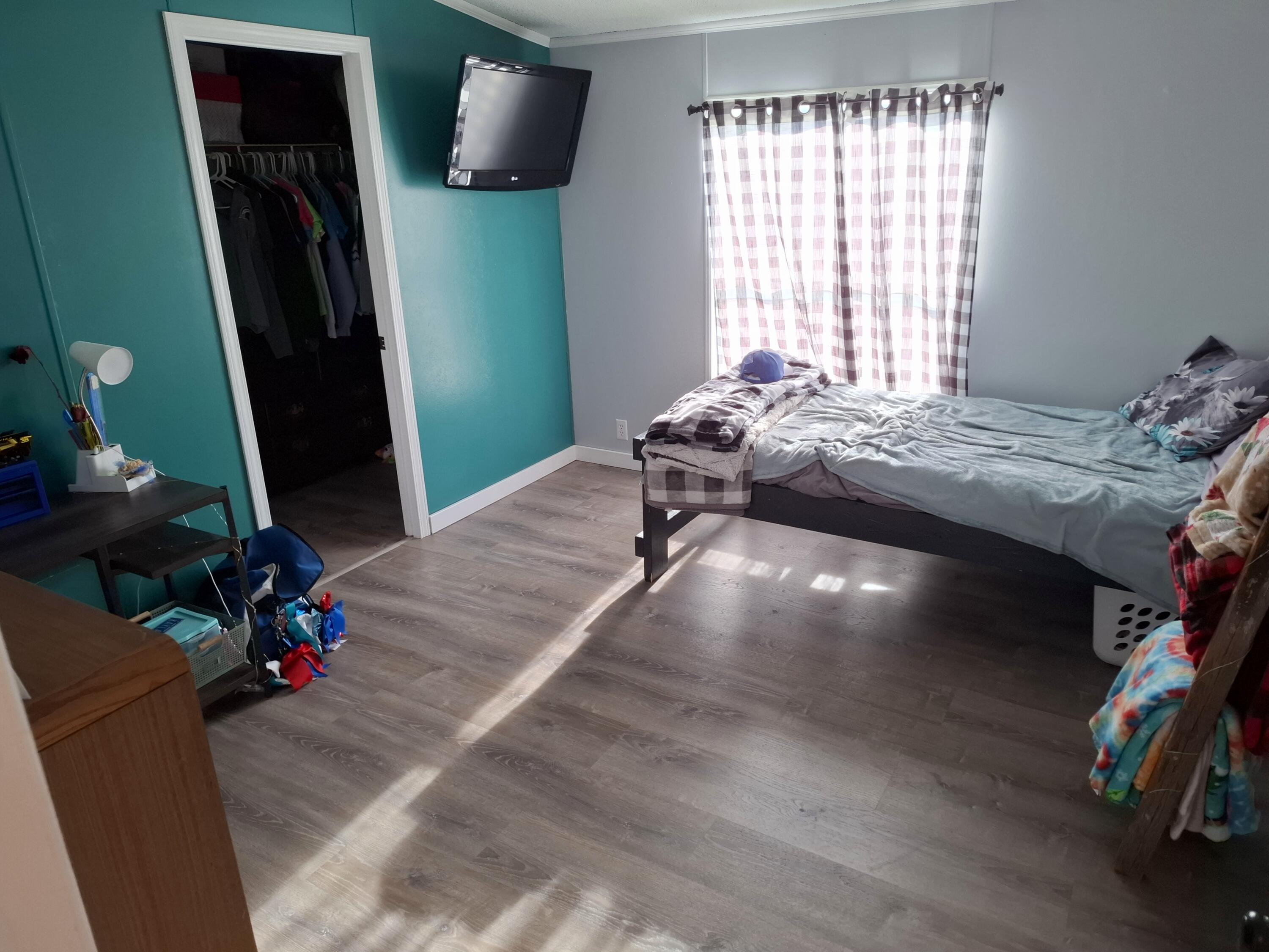 931 W Barney Avenue Muskegon MI 49441