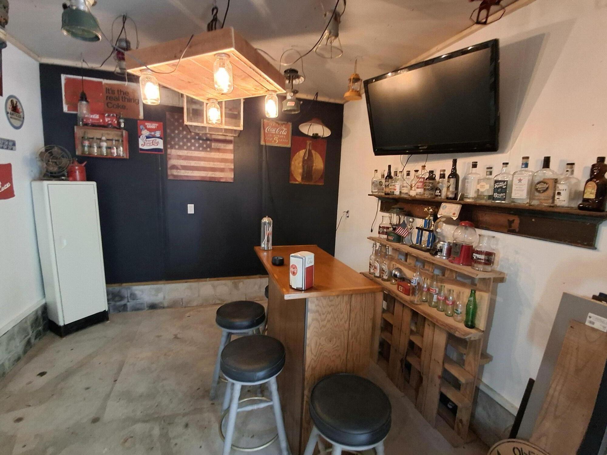 931 W Barney Avenue Muskegon MI 49441