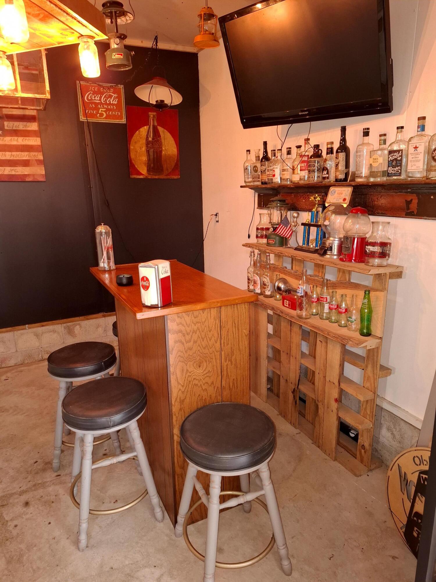 931 W Barney Avenue Muskegon MI 49441