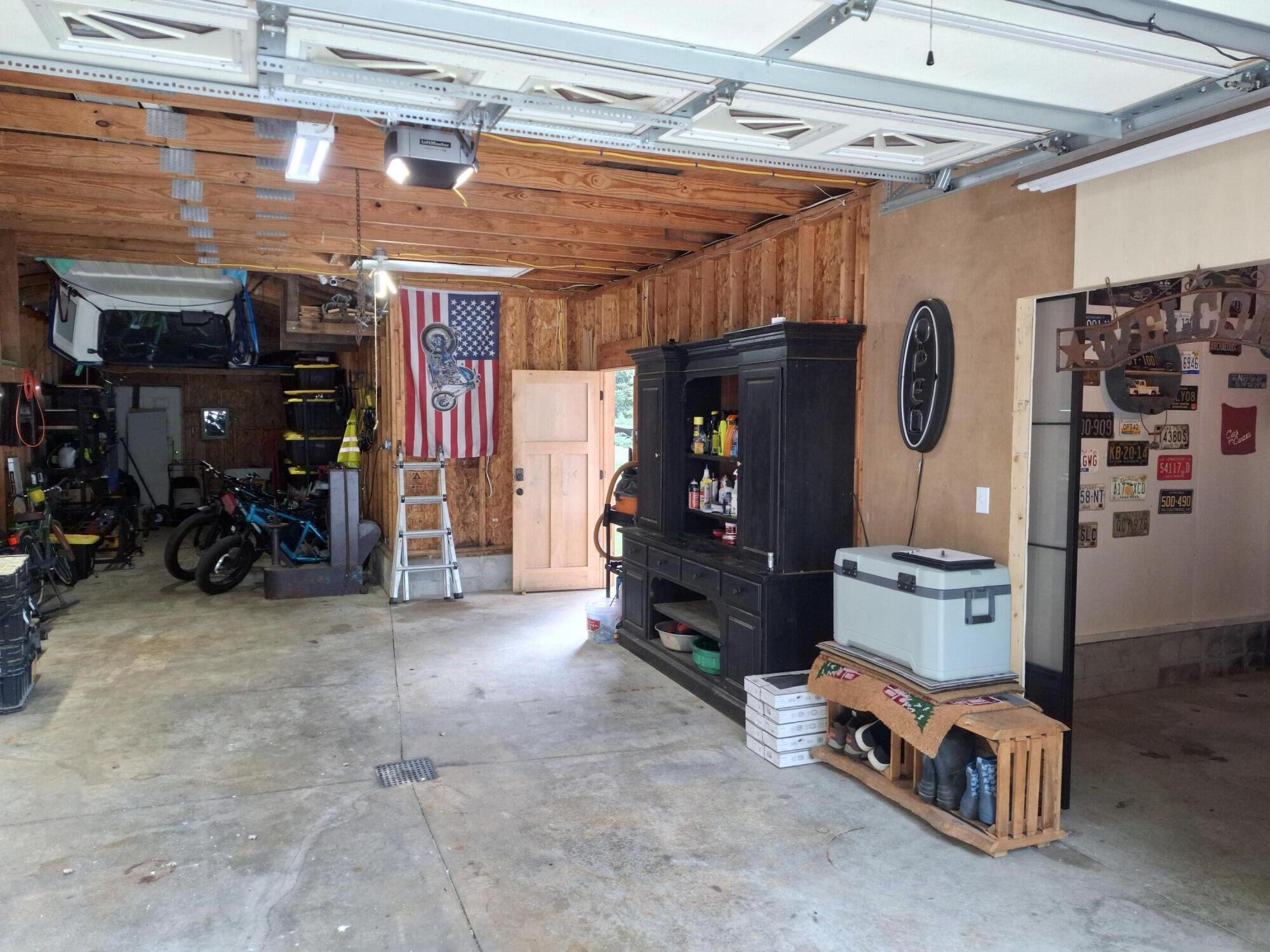 931 W Barney Avenue Muskegon MI 49441
