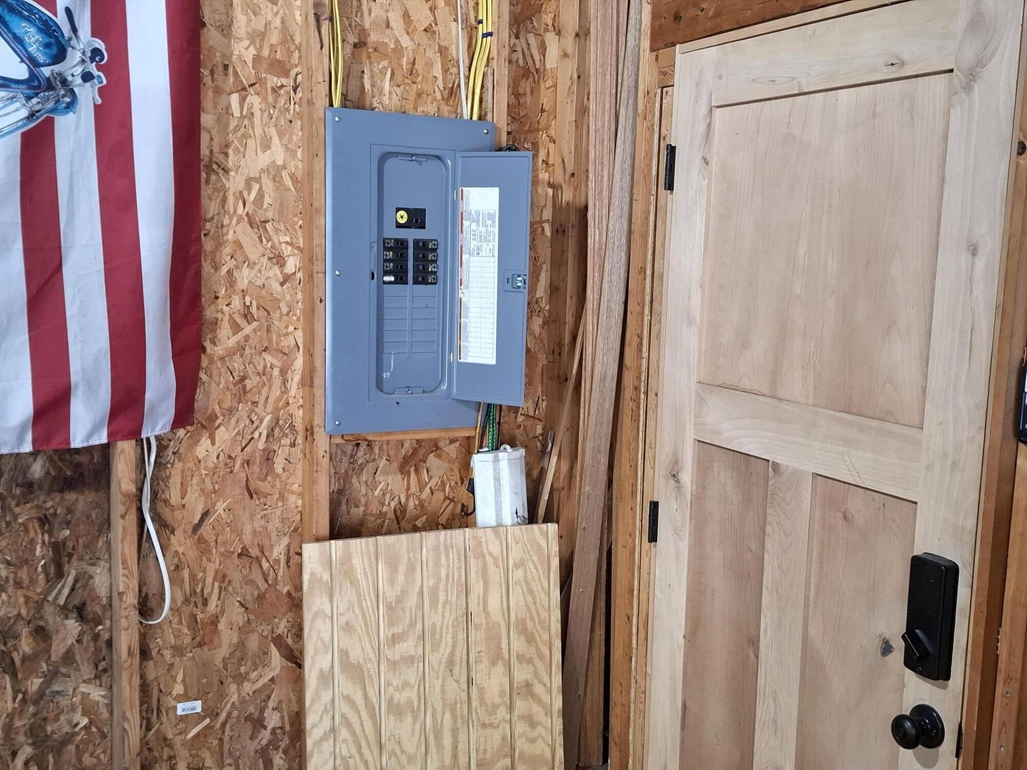 931 W Barney Avenue Muskegon MI 49441