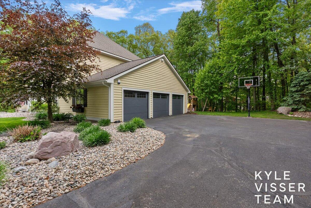 4608 Old Grand River Trail NE Ada MI 49301