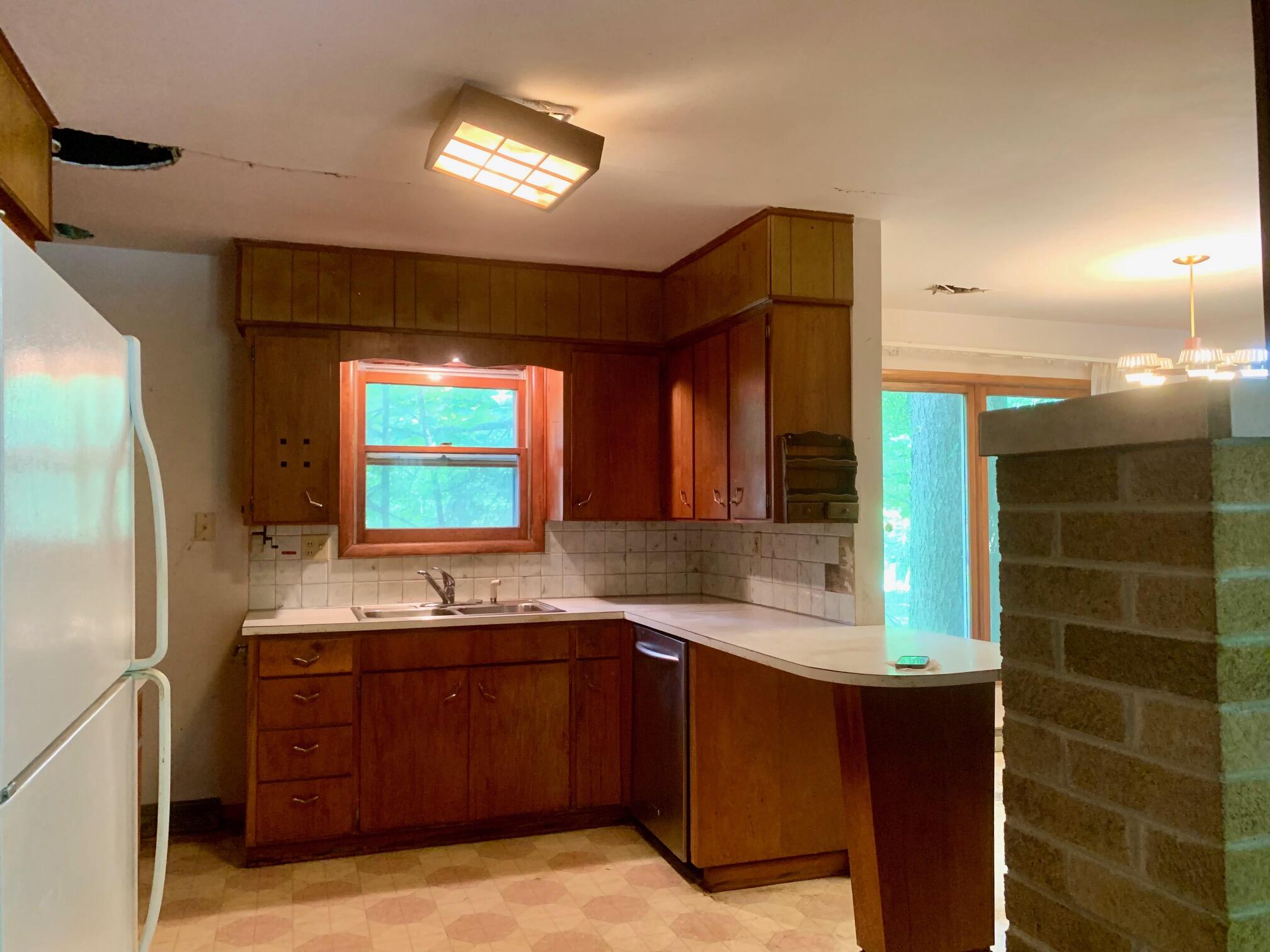 2648 N Lakeshore Drive Ludington MI 49431