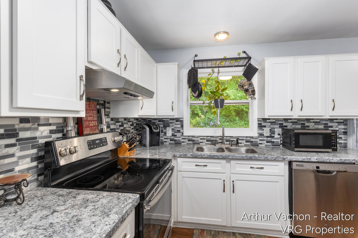 9089 Fulton Street SE Ada MI 49301