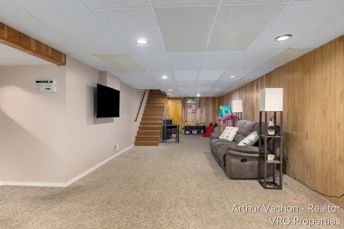 9089 Fulton Street SE Ada MI 49301