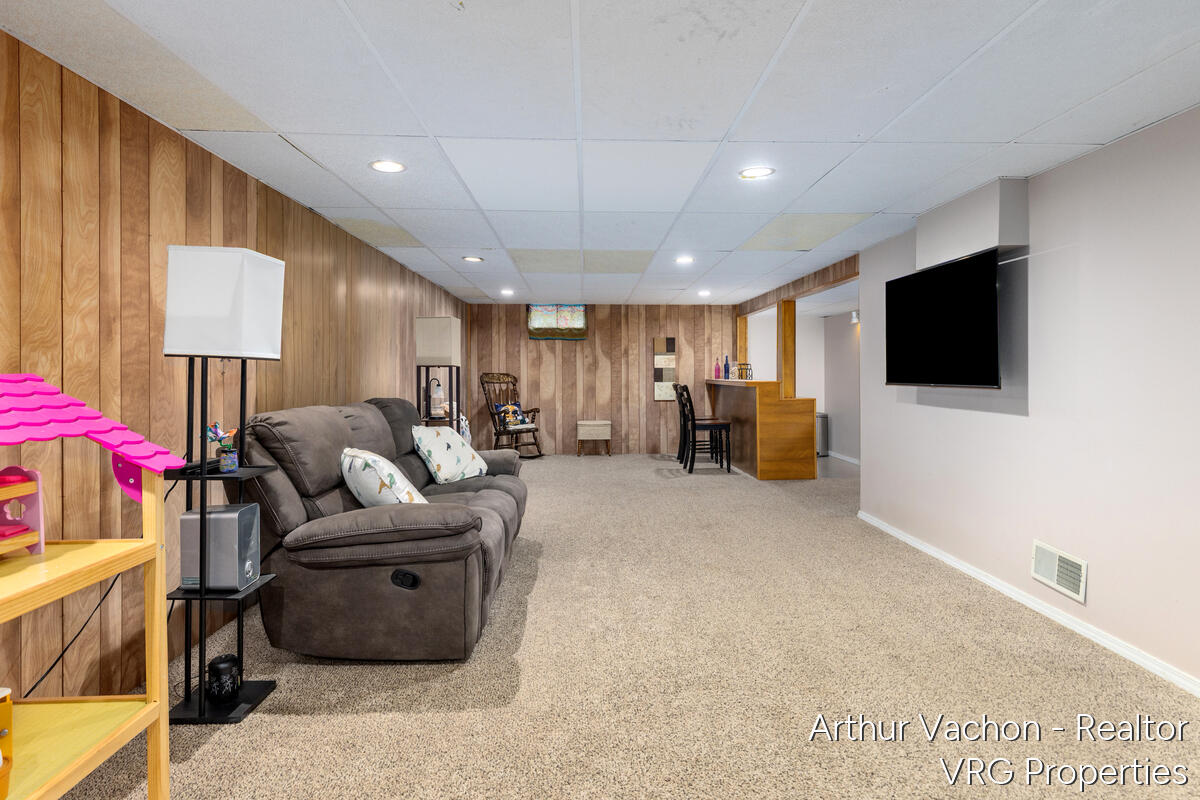 9089 Fulton Street SE Ada MI 49301