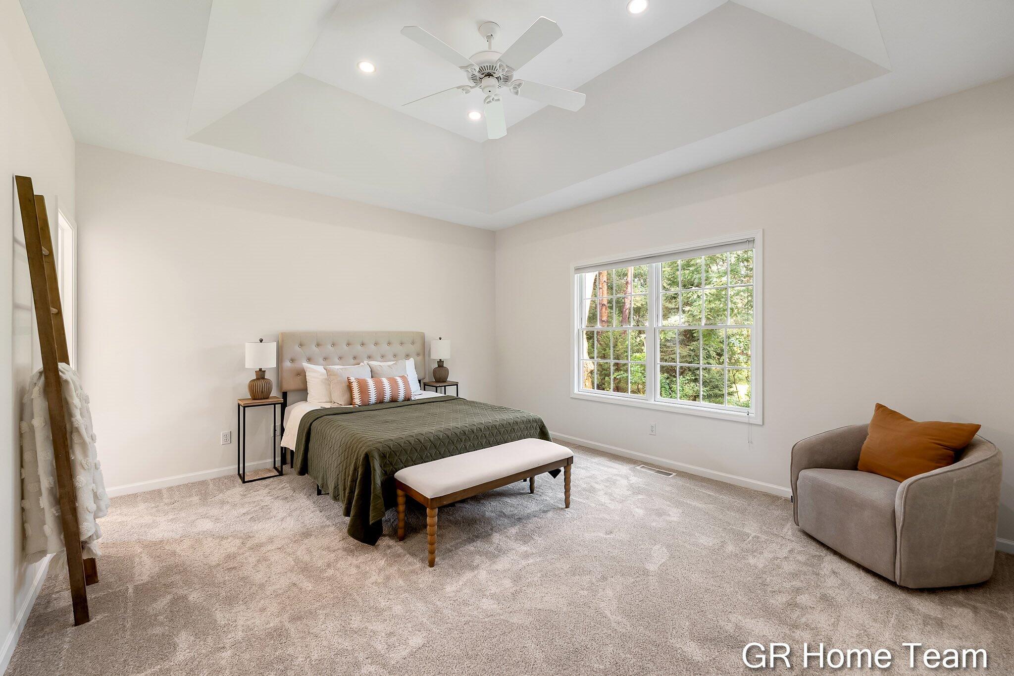 1059 Greenwood Forest SE Grand Rapids MI 49546
